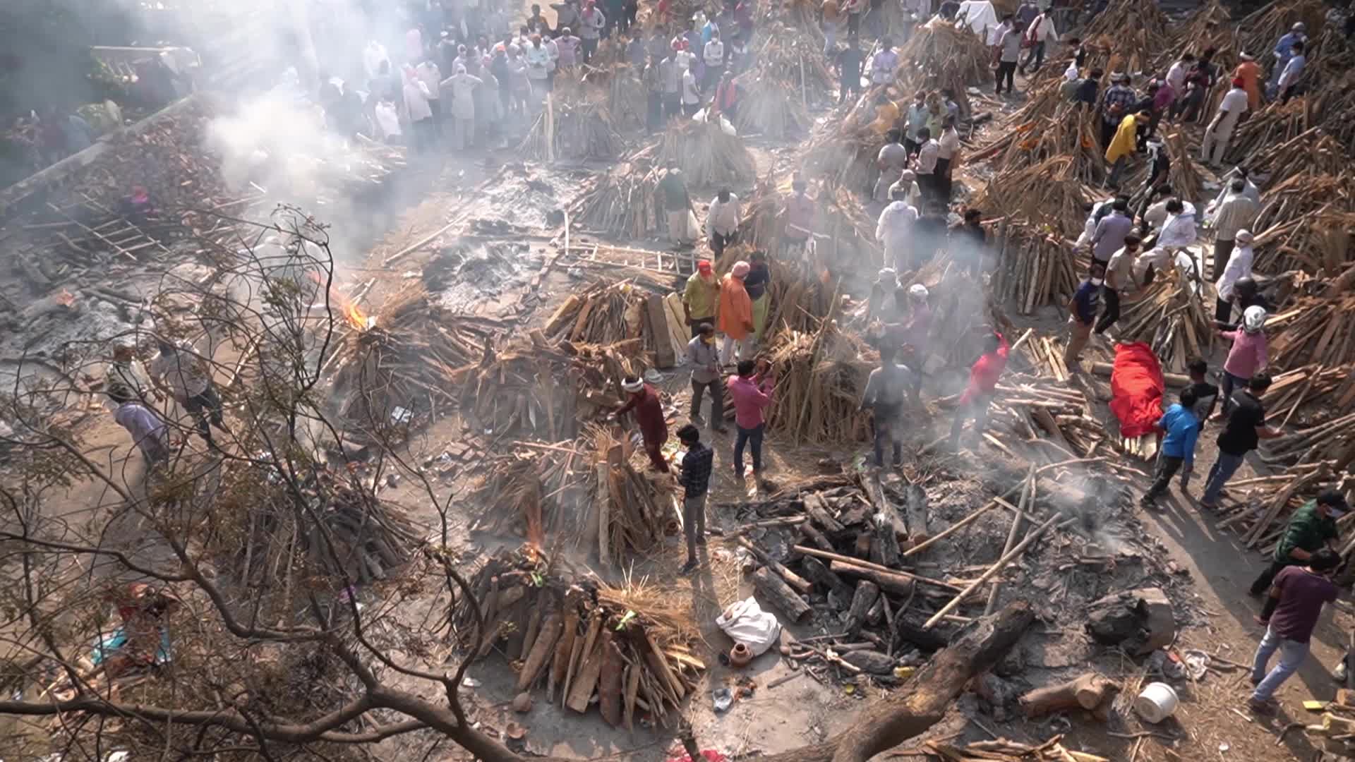 Mass cremation for Covid-19 victims in New Delhi, India