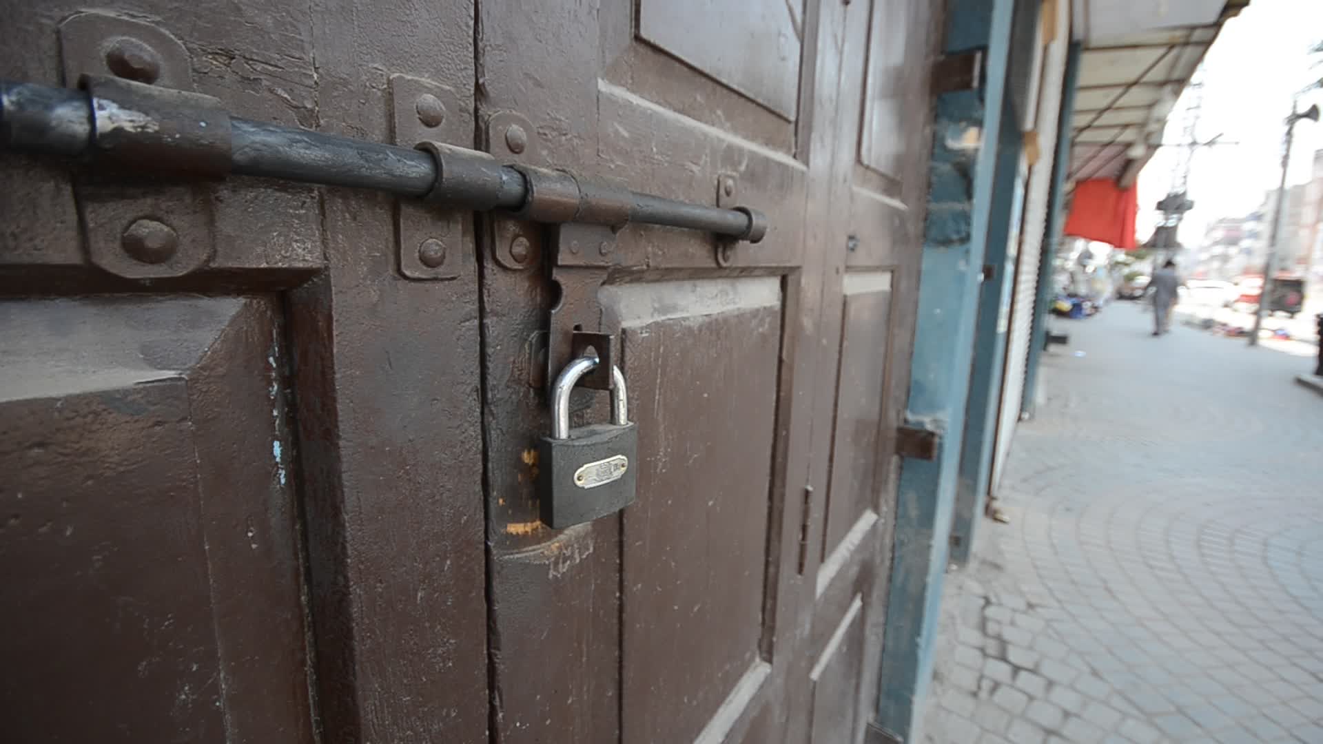 Coronavirus lockdown in Peshawar