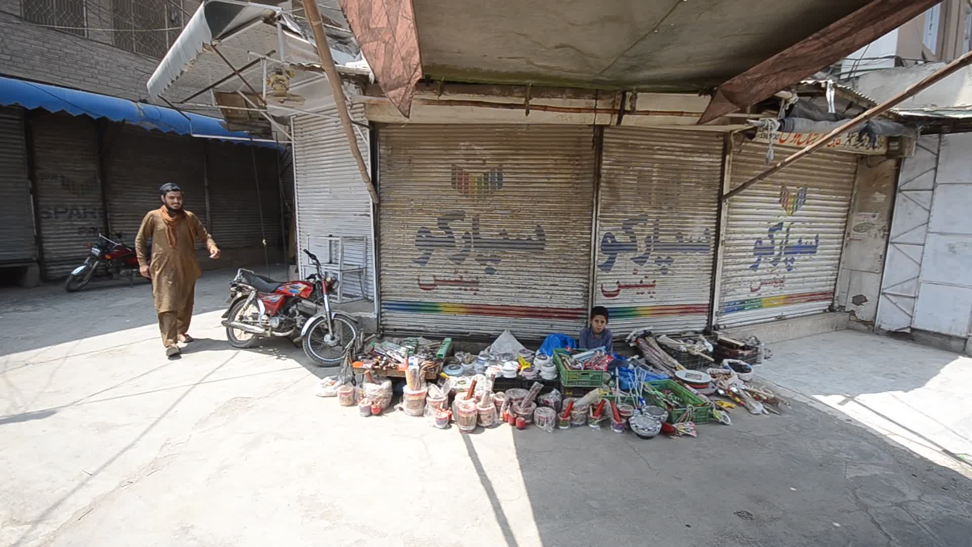 Coronavirus lockdown in Peshawar
