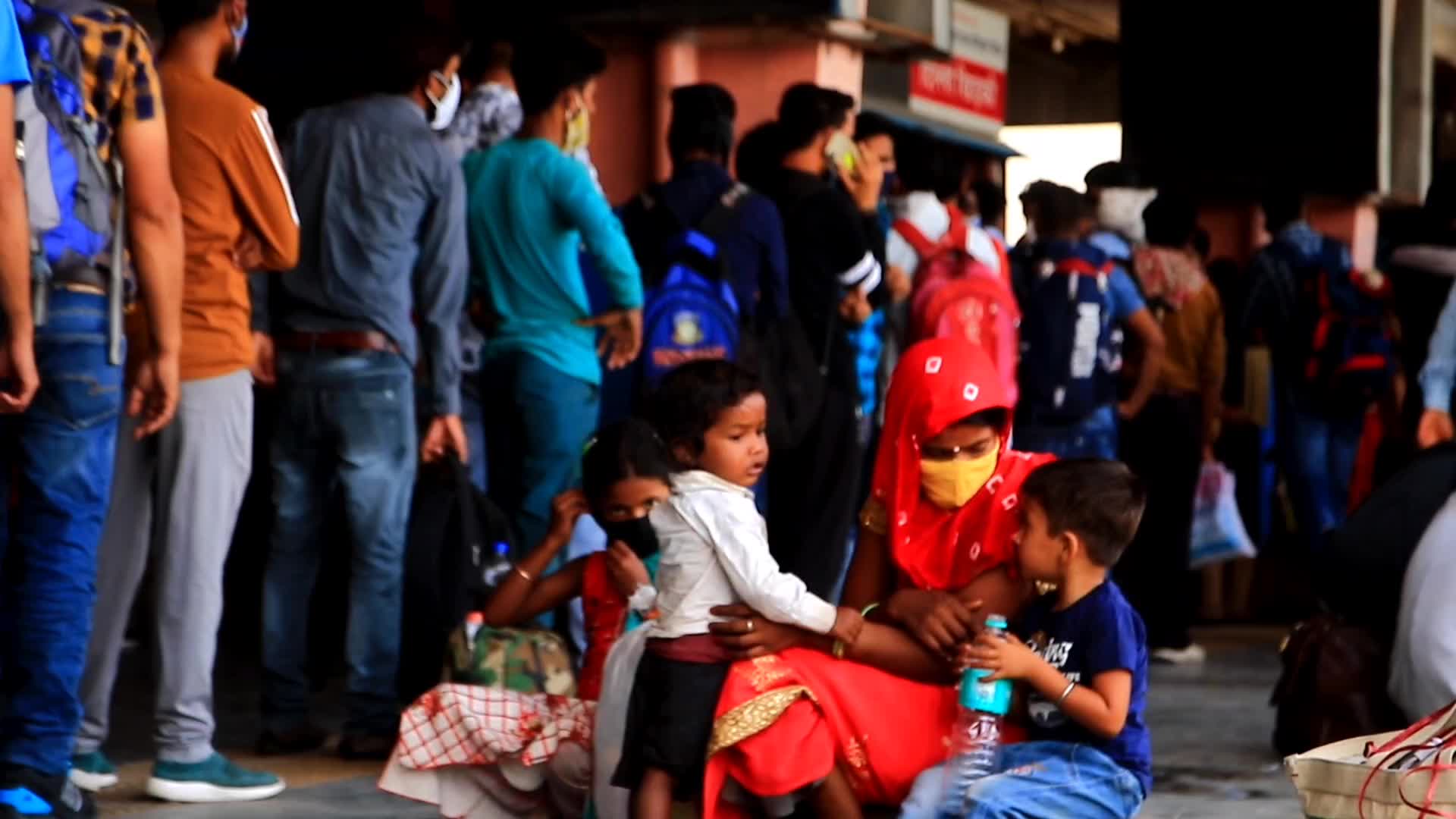 Passengers At Bus Stand In Jaipur