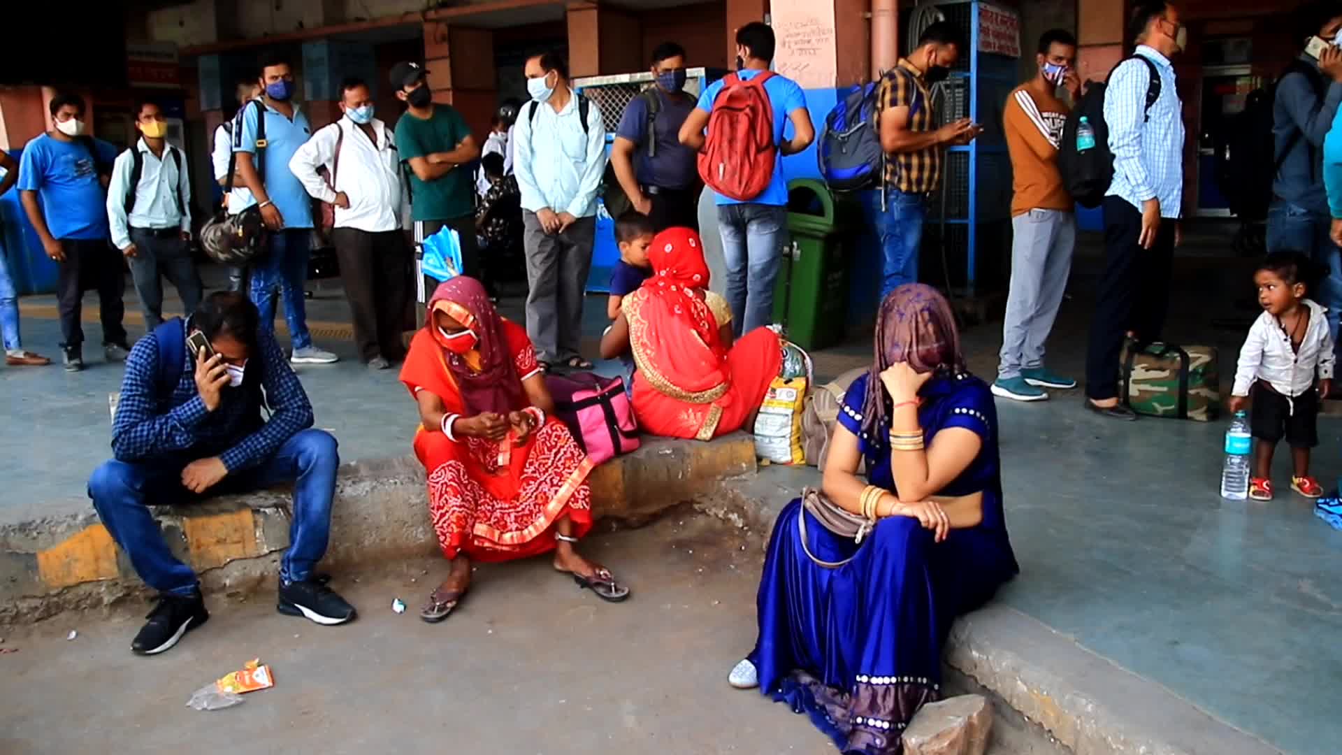 Passengers At Bus Stand In Jaipur