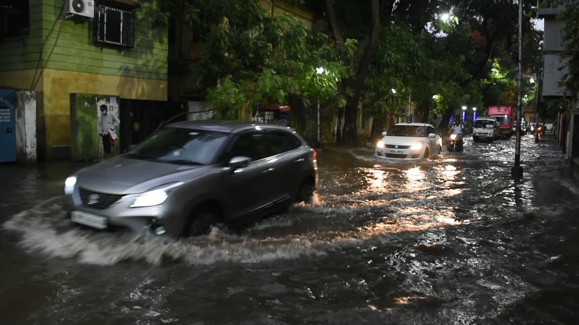 Monsoon rain causes flood in Kolkata