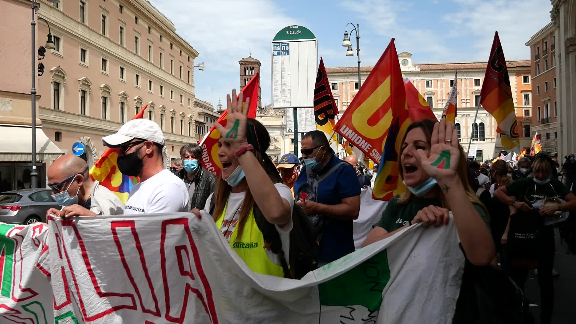 Alitalia workers protest in Rome