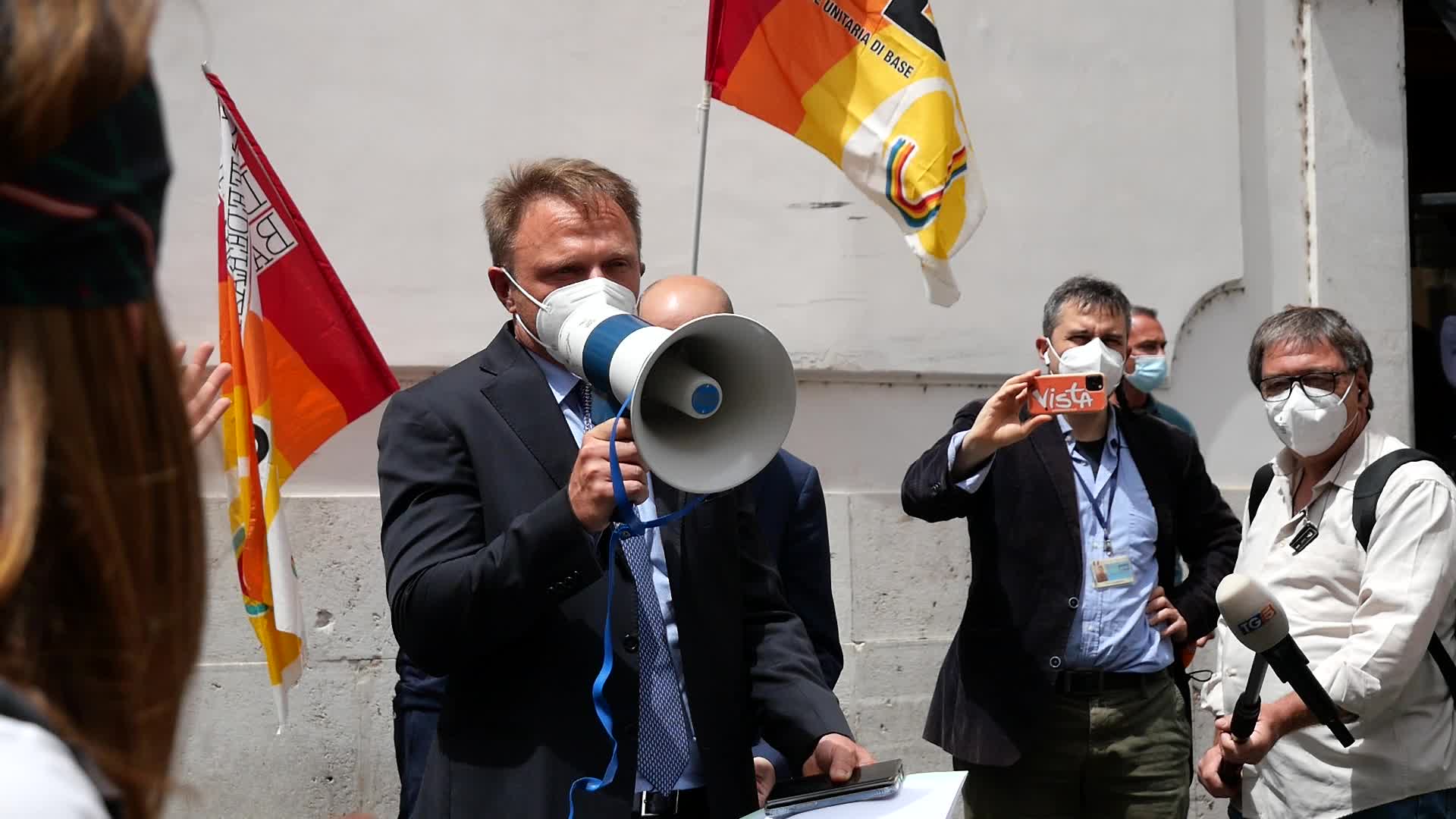 Alitalia workers protest in Rome