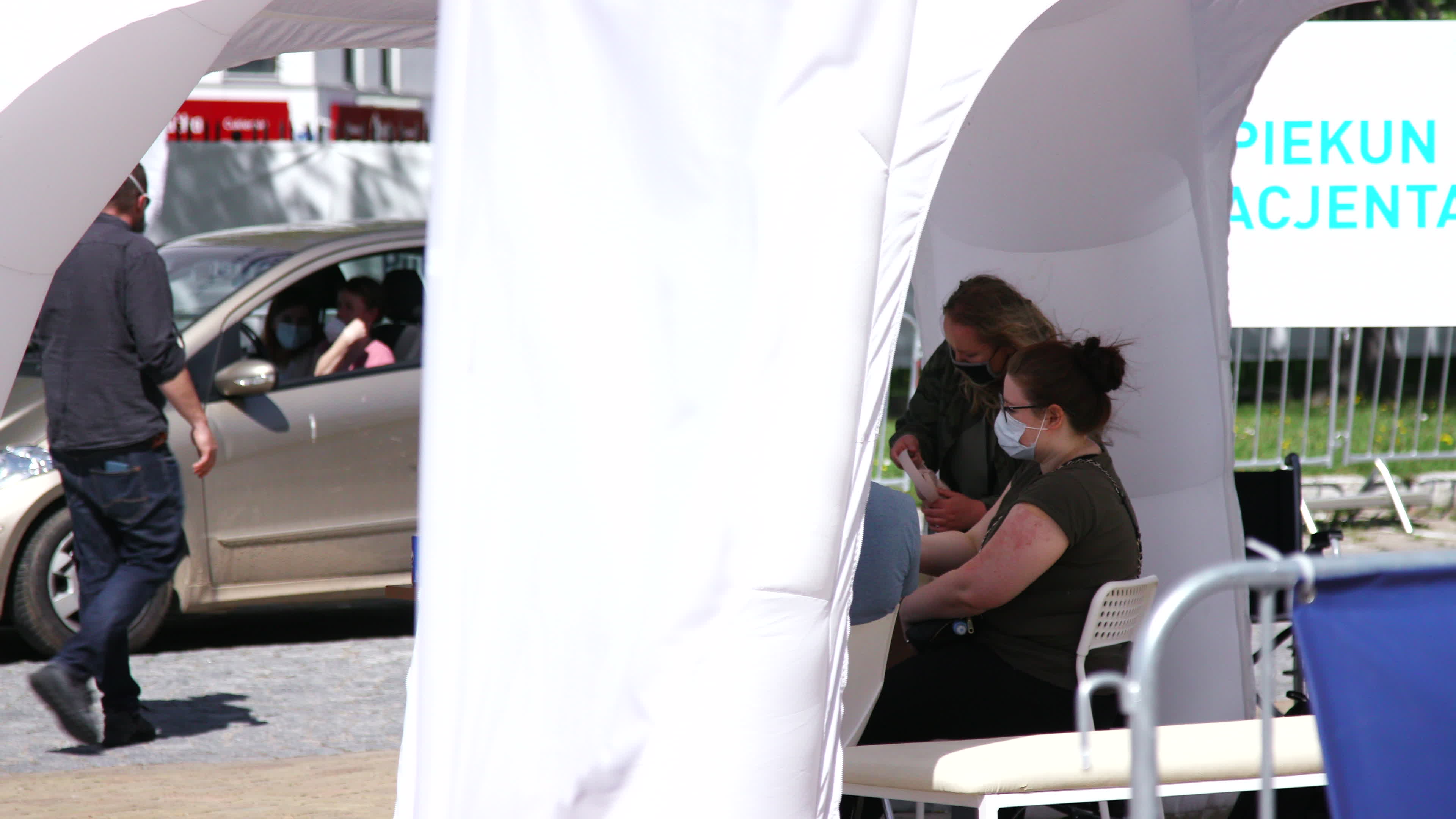 First drive-thru COVID-19 vaccination point in Warsaw