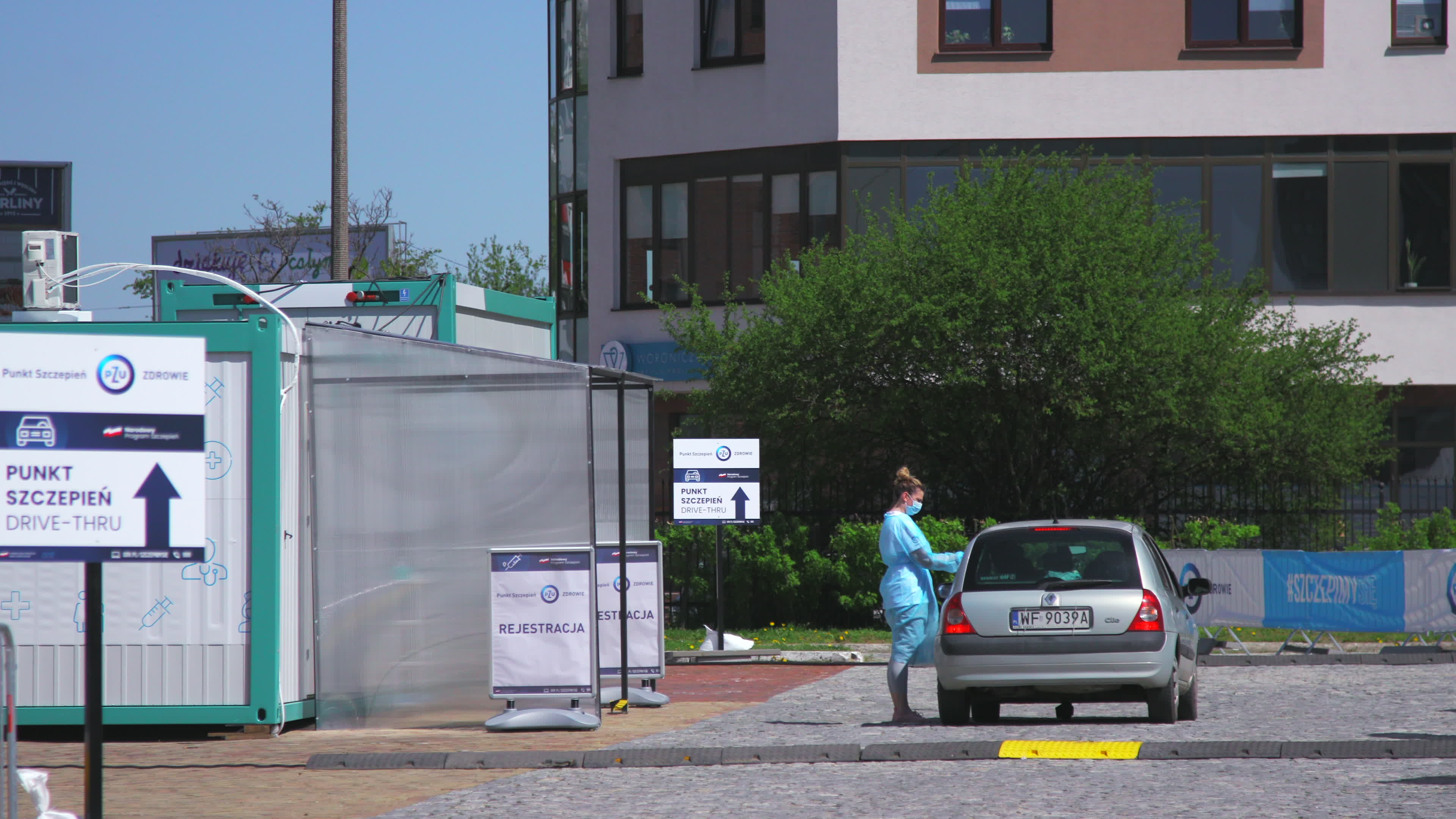 First drive-thru COVID-19 vaccination point in Warsaw
