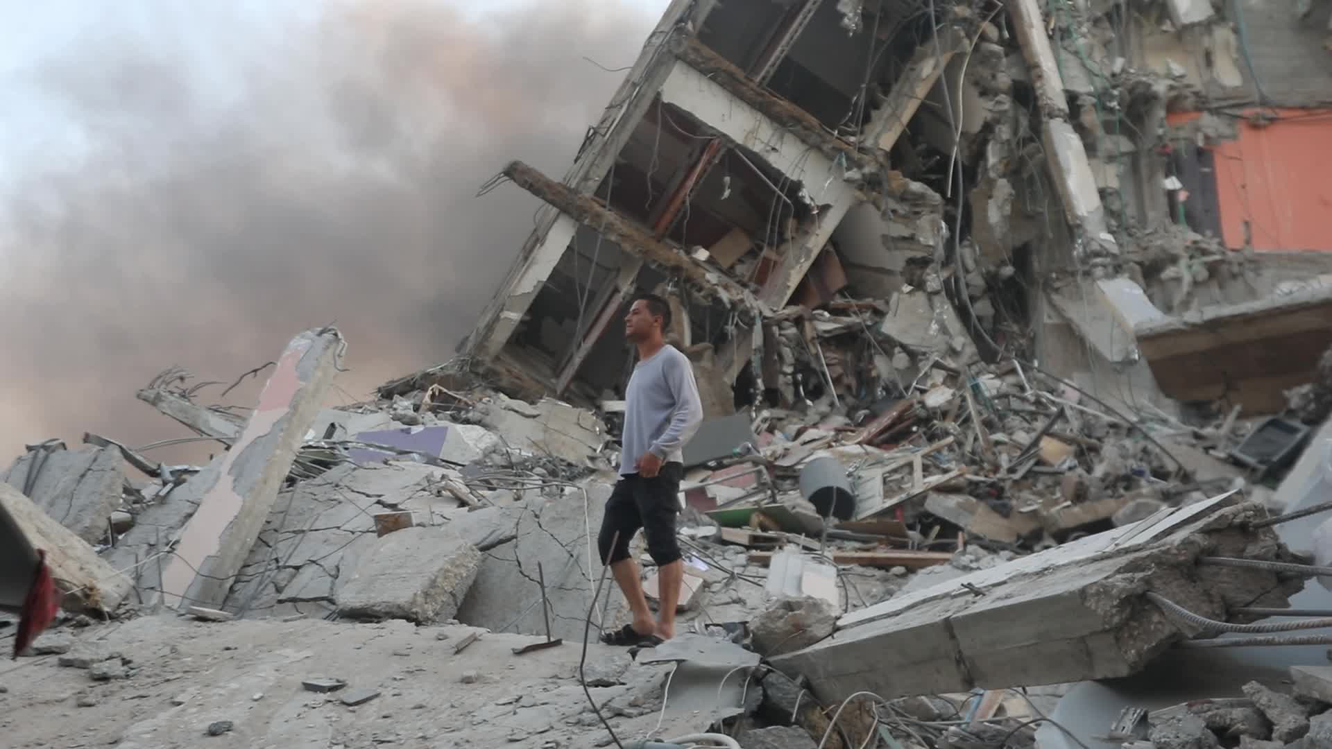 Al-Sharouk tower collapsed after an Israeli airstrike
