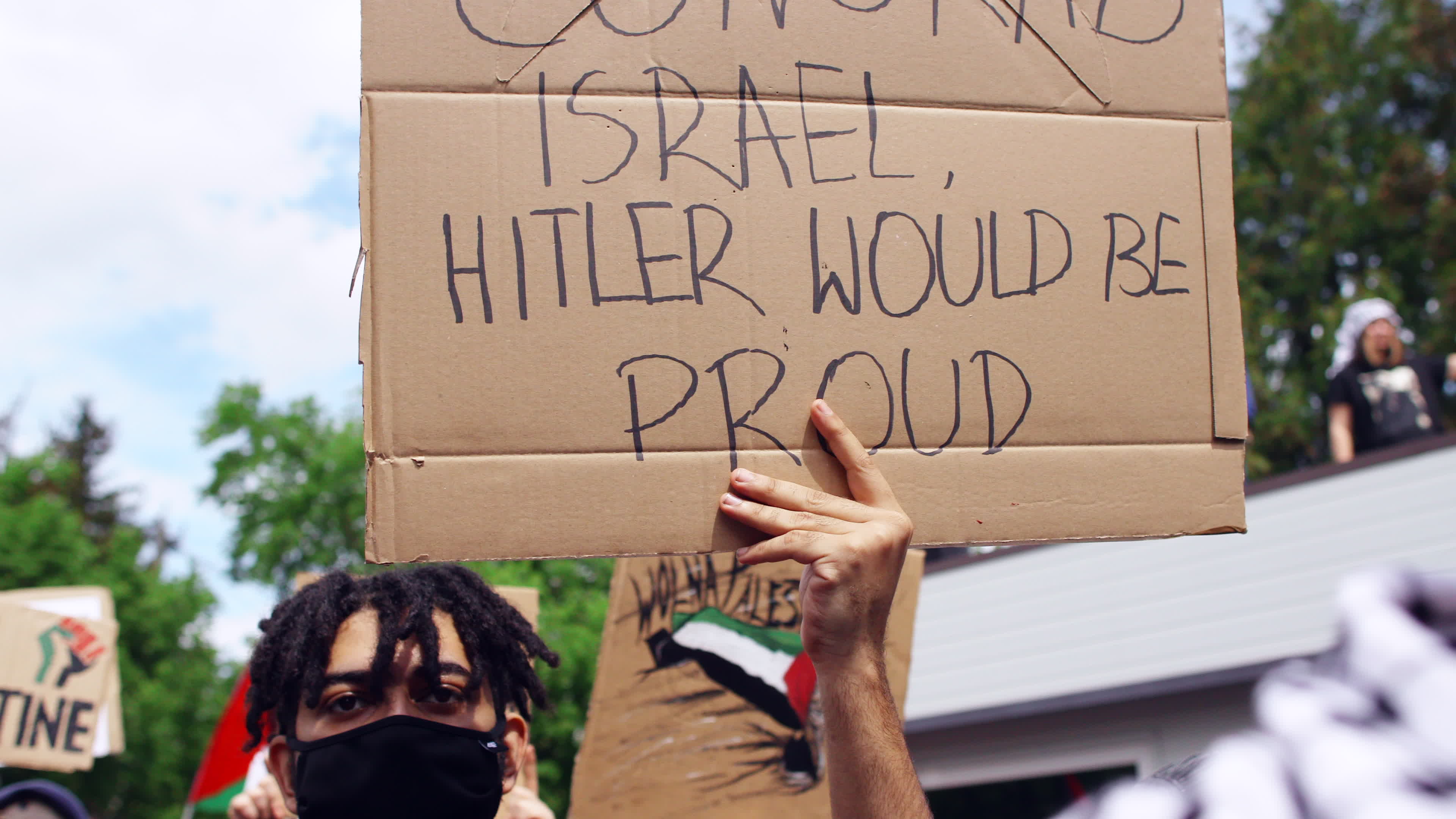 Hundreds rally in support of Palestine in Warsaw