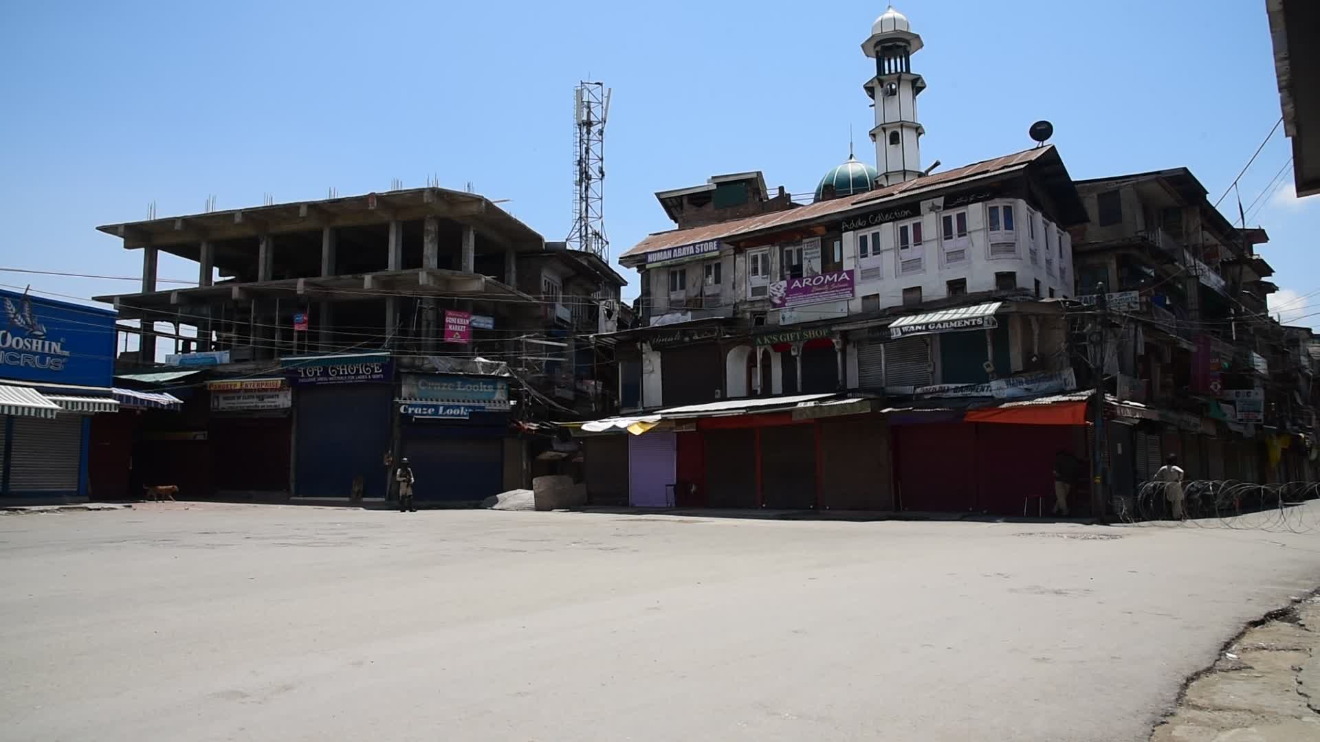 Coronavirus restrictions in Srinagar, India