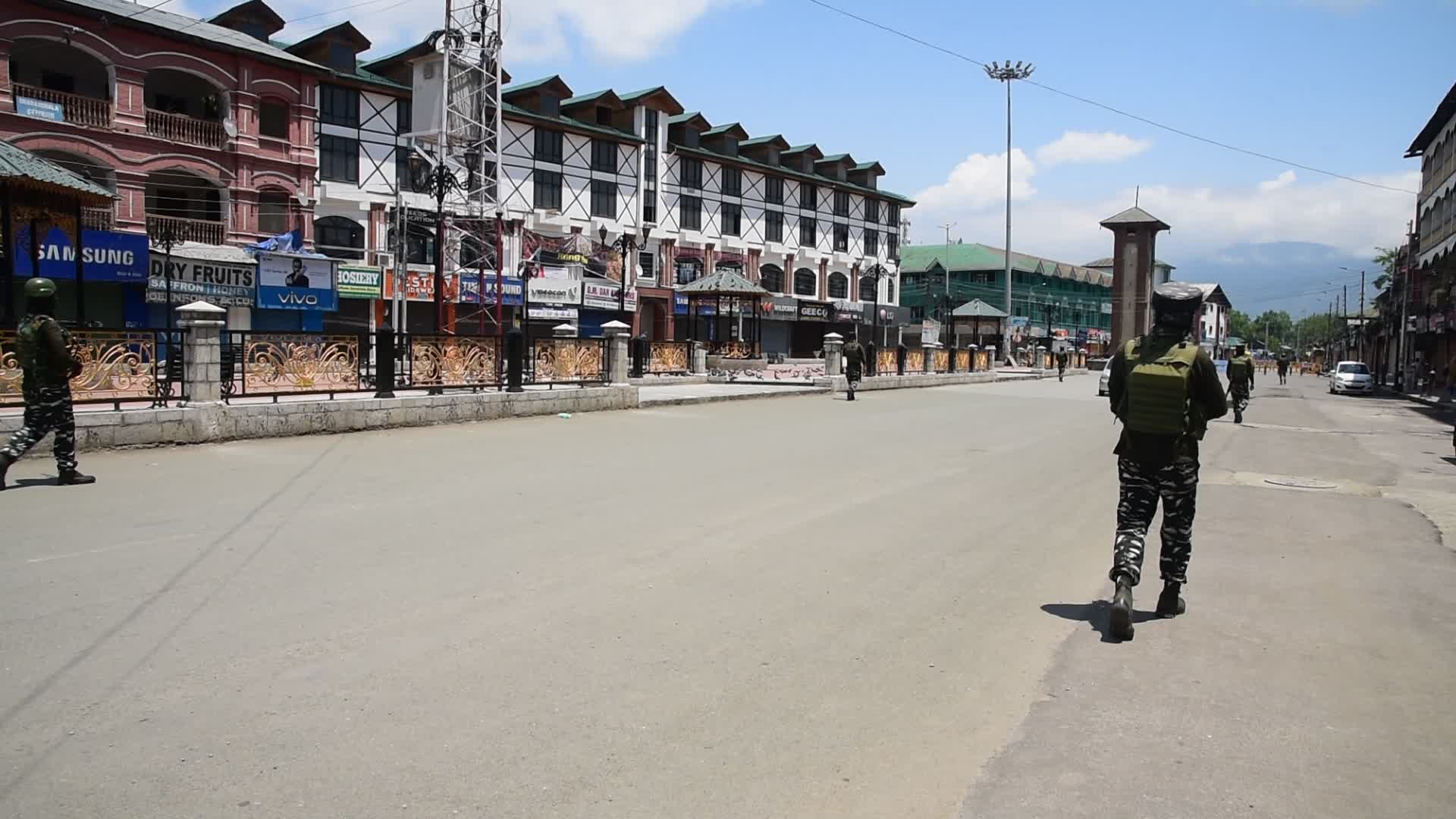 Coronavirus restrictions in Srinagar, India