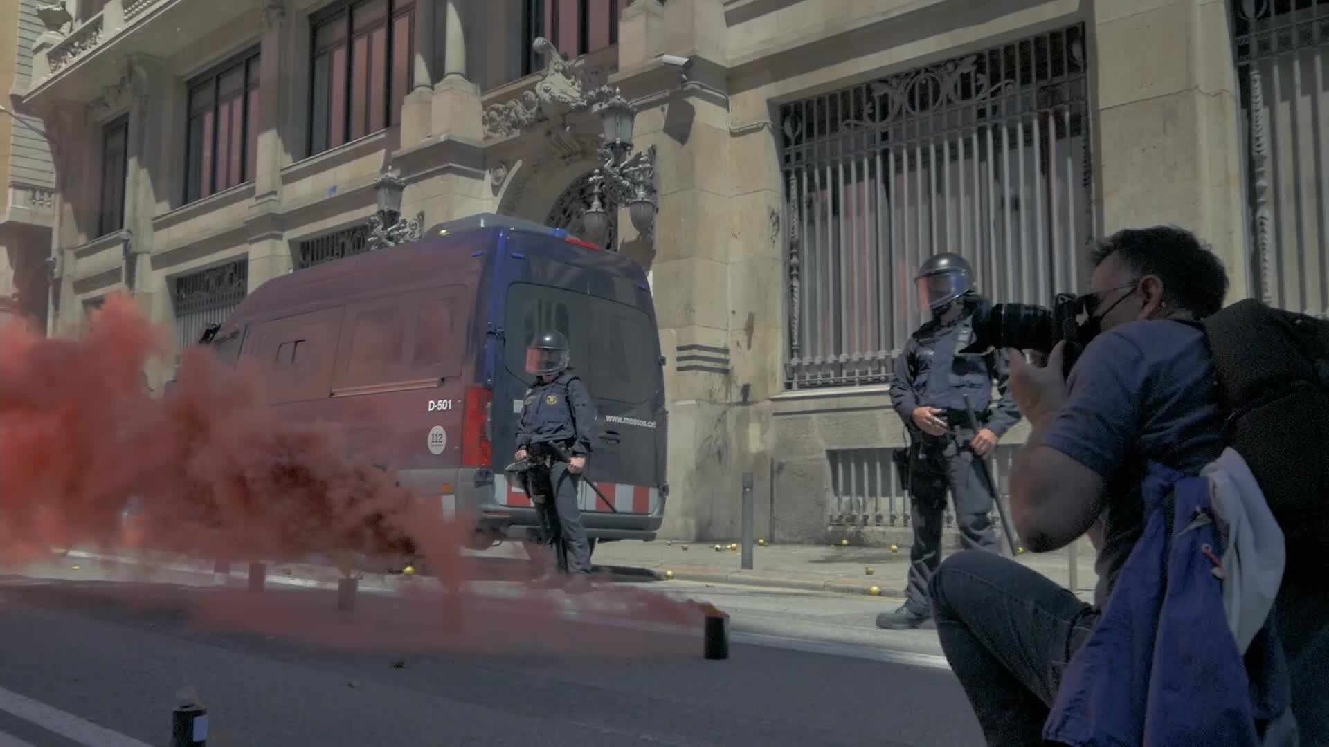 Students demonstrate in Barcelona against the "educational crisis"