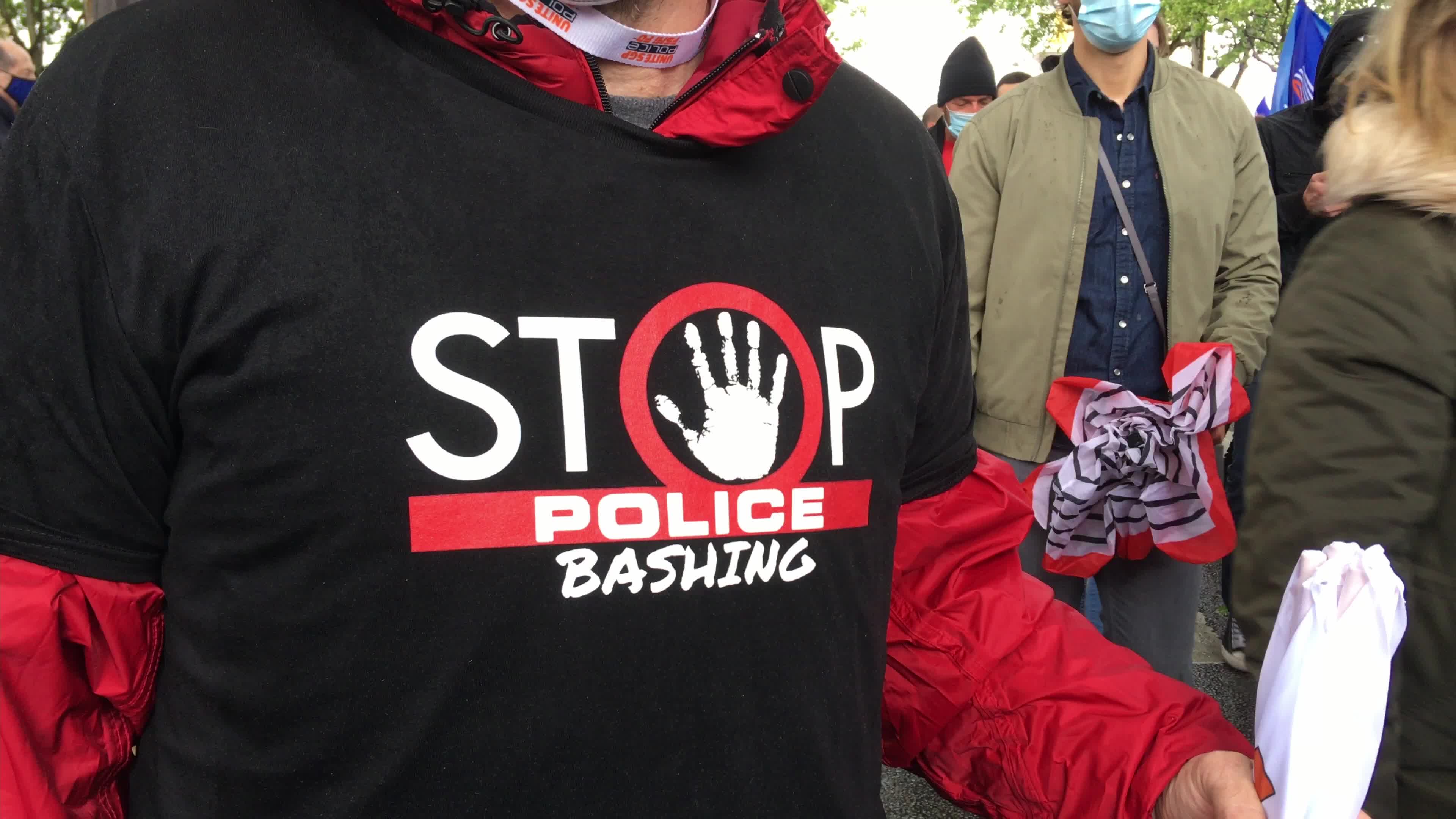 Police unions rally in Paris
