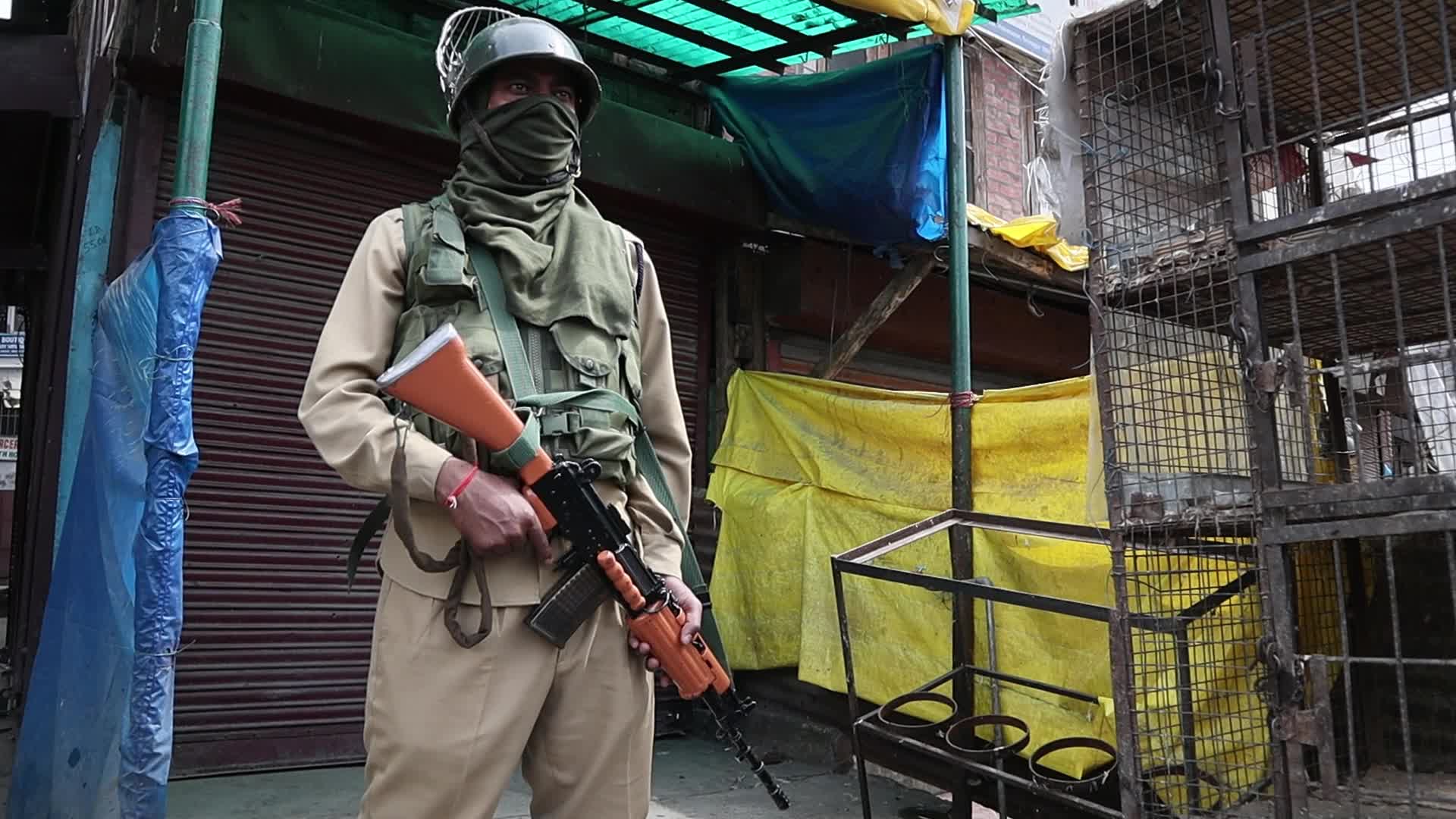 Coronavirus lockdown in Kashmir