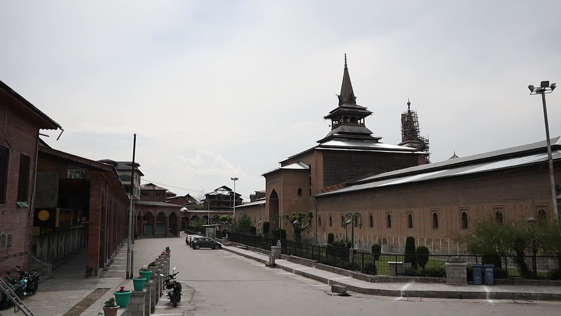 Coronavirus lockdown in Kashmir