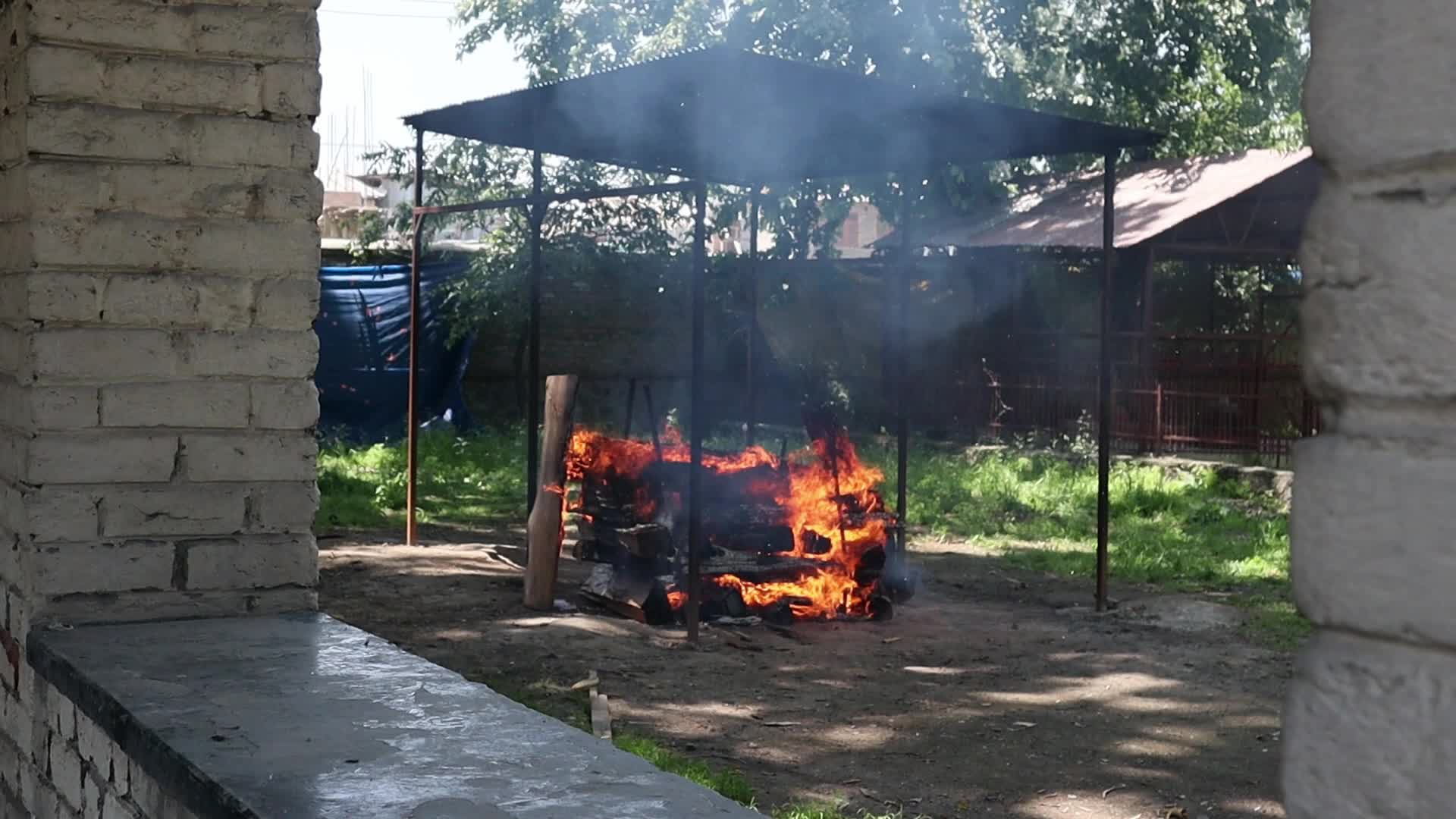 Coronavirus cremation in India