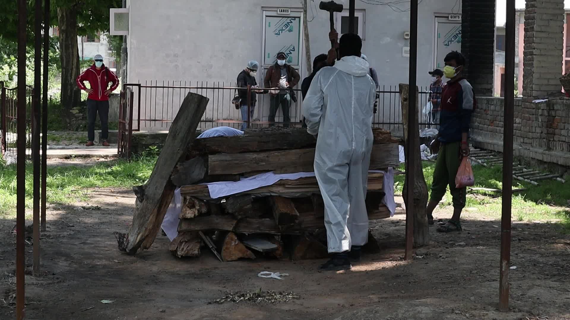 Coronavirus cremation in India