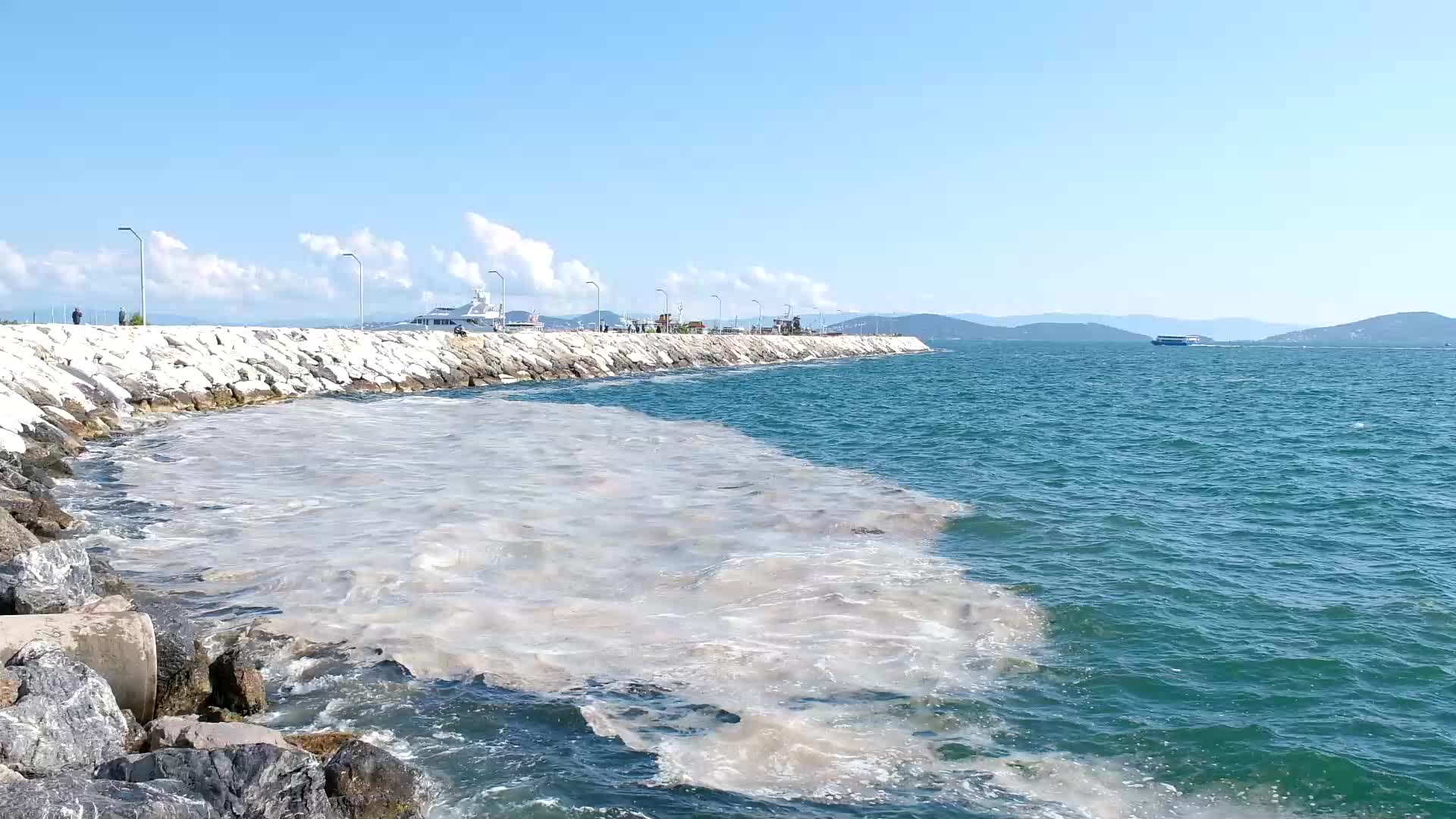  Sea snot continues to expand in Marmara Sea