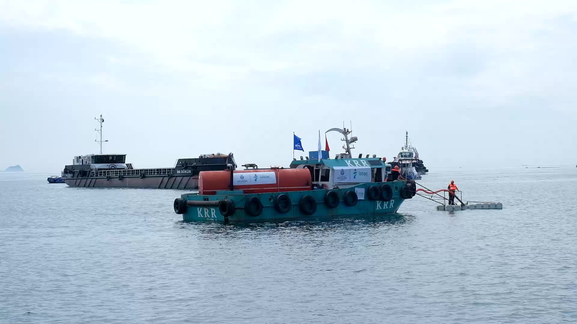 Mucilage Cleaning Has Started In The Sea Of Marmara