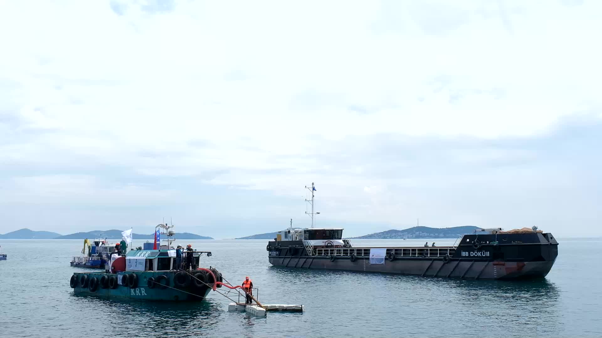 Mucilage Cleaning Has Started In The Sea Of Marmara