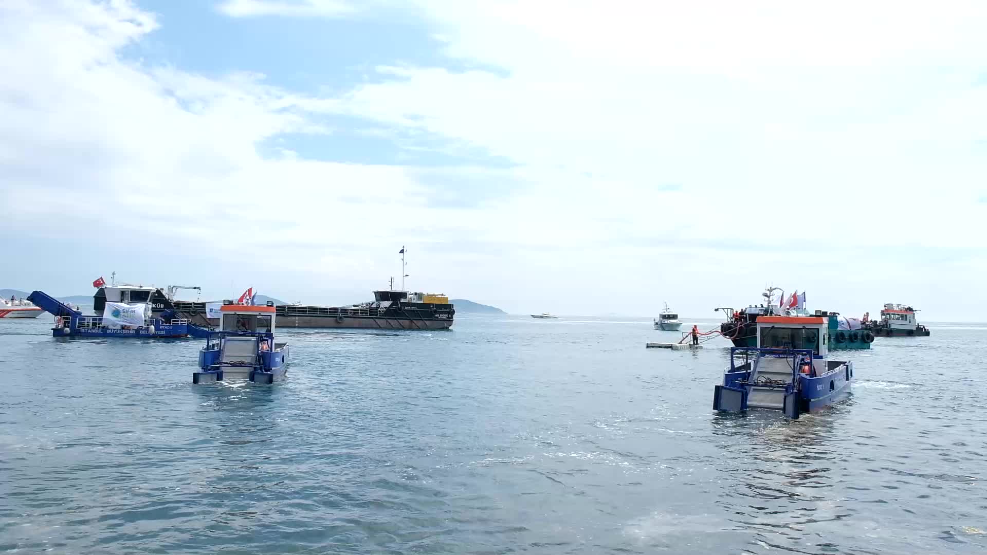 Mucilage Cleaning Has Started In The Sea Of Marmara