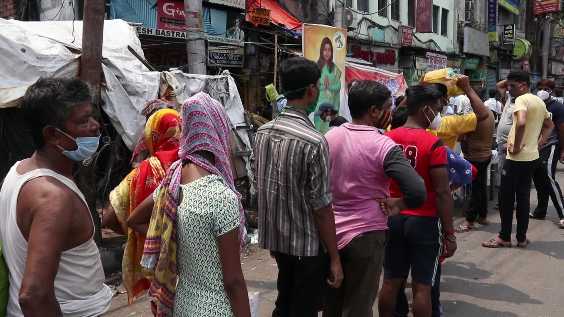 Food distribution in Kolkata, India