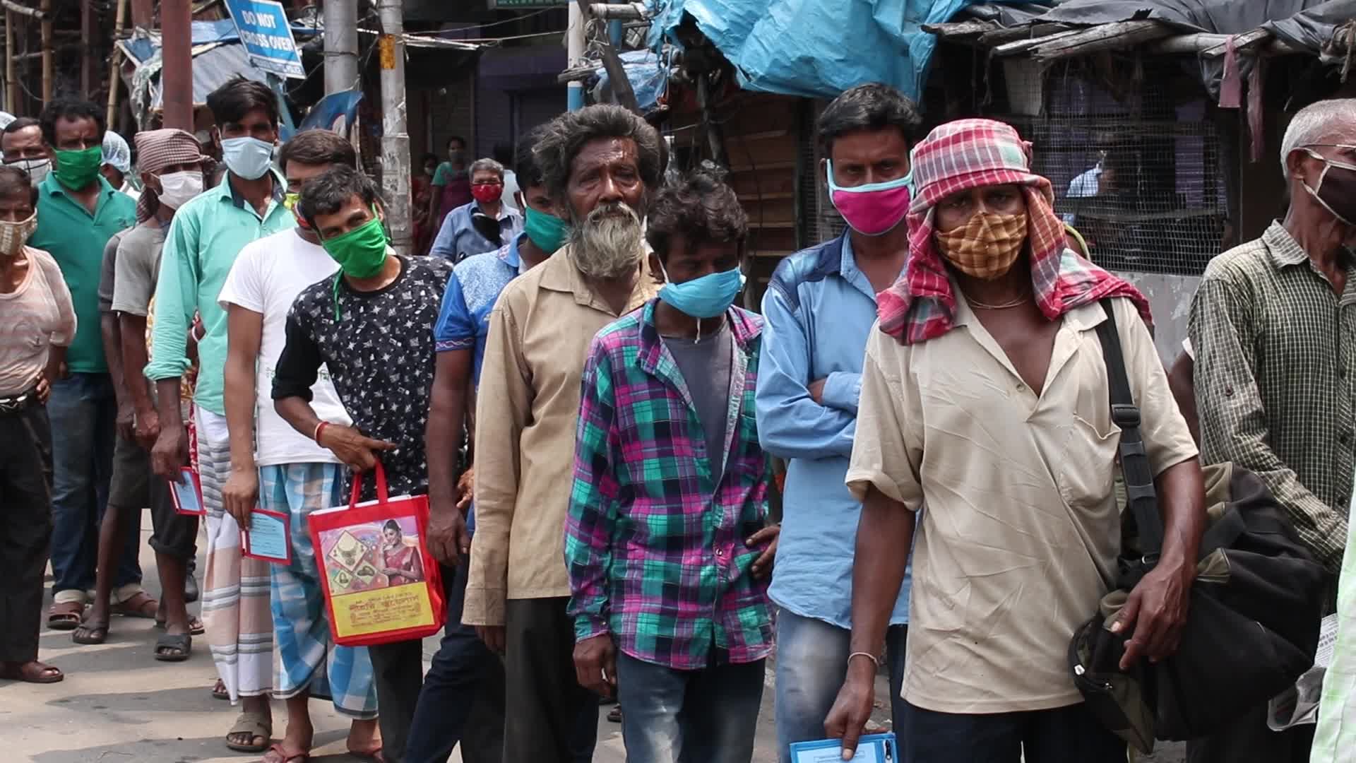 Food distribution in Kolkata, India