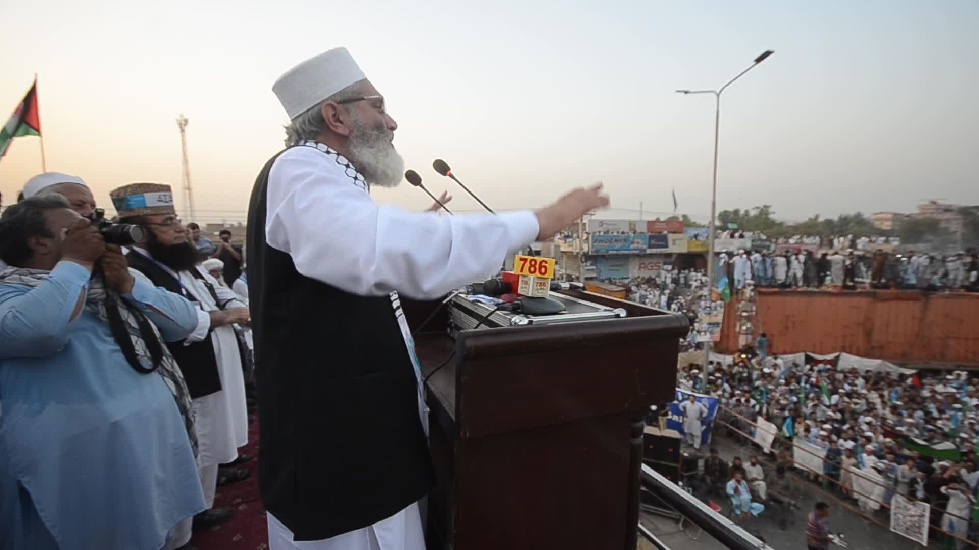 Pakistanis protest in support of Palestine