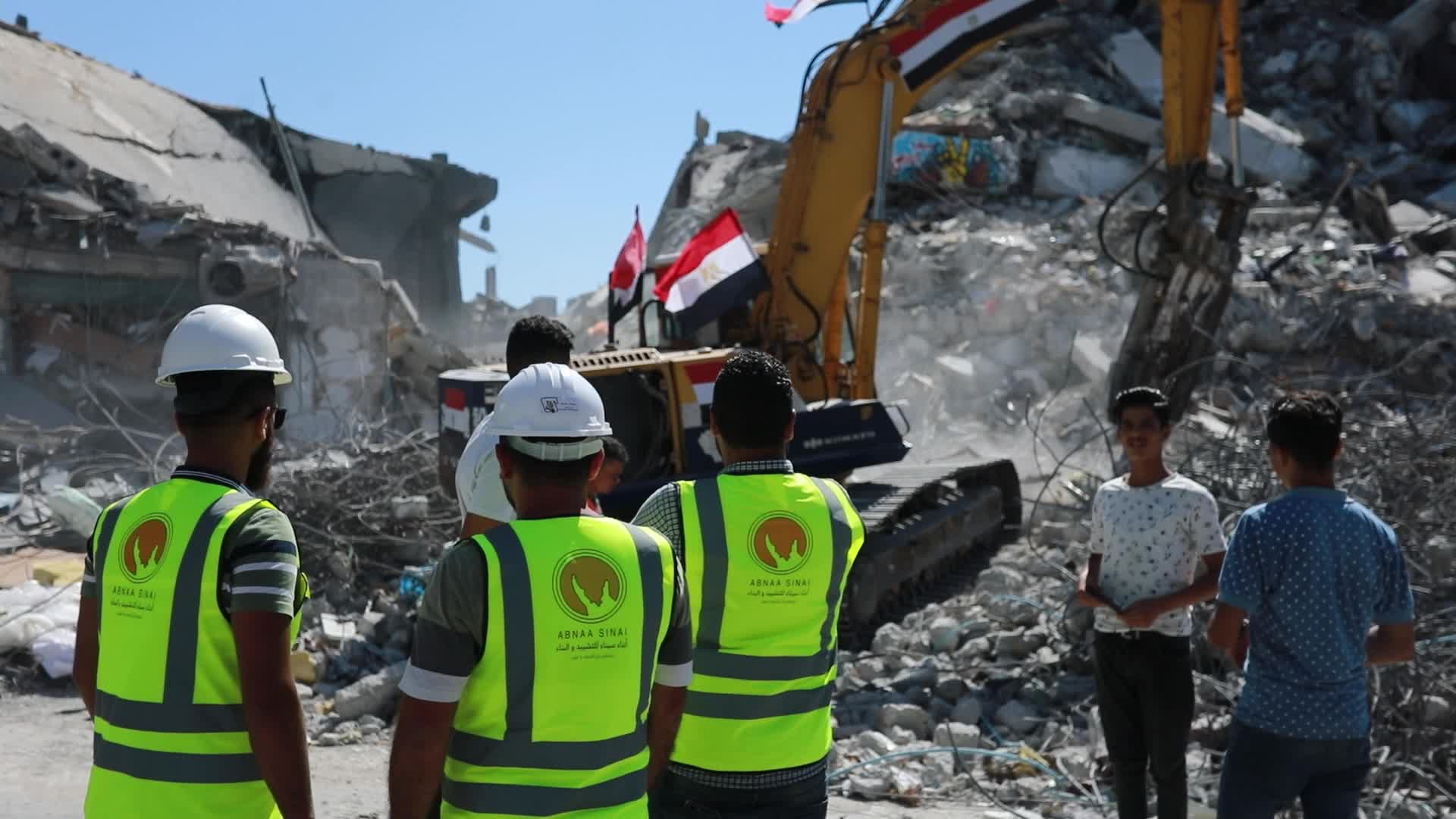 Rubble clearance in Gaza