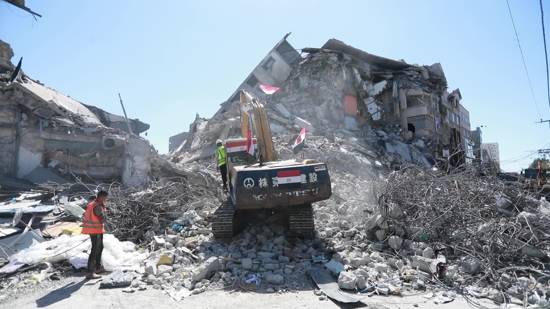 Rubble clearance in Gaza