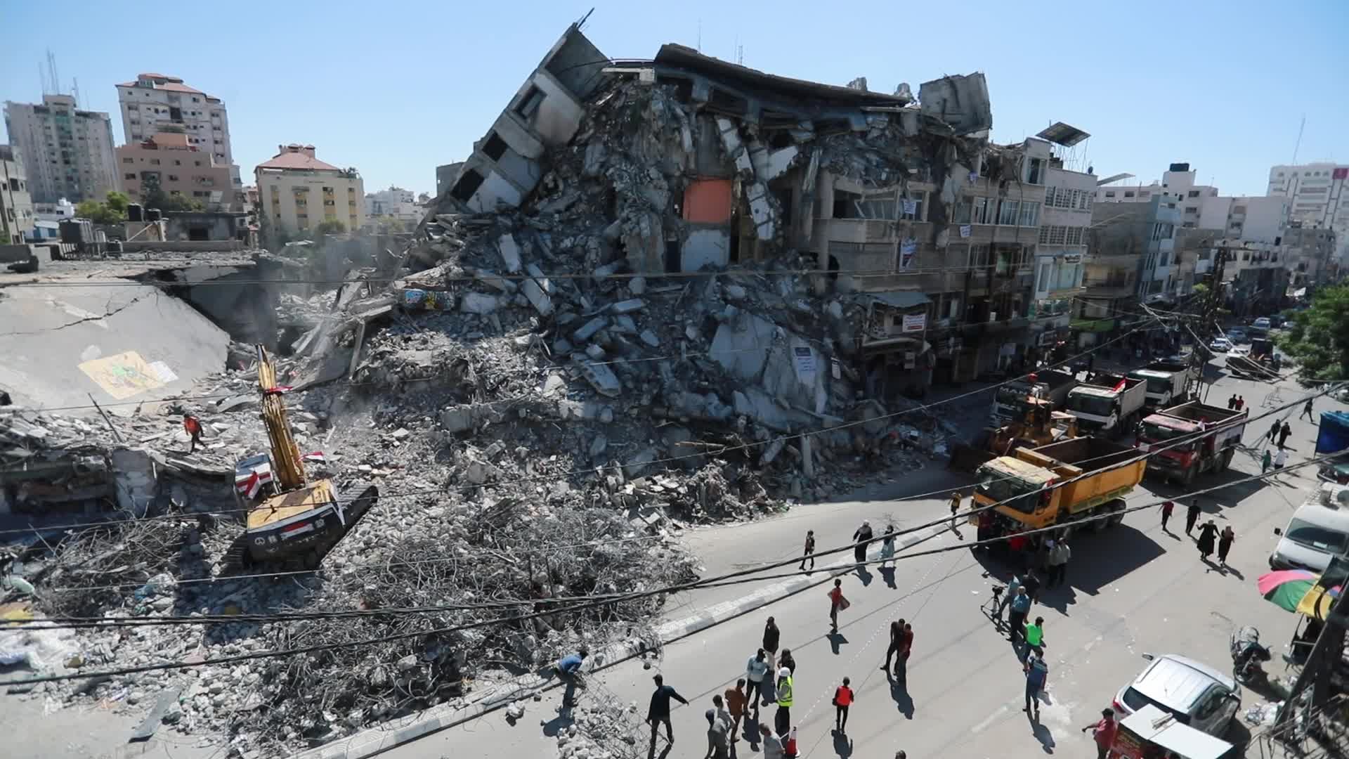 Rubble clearance in Gaza
