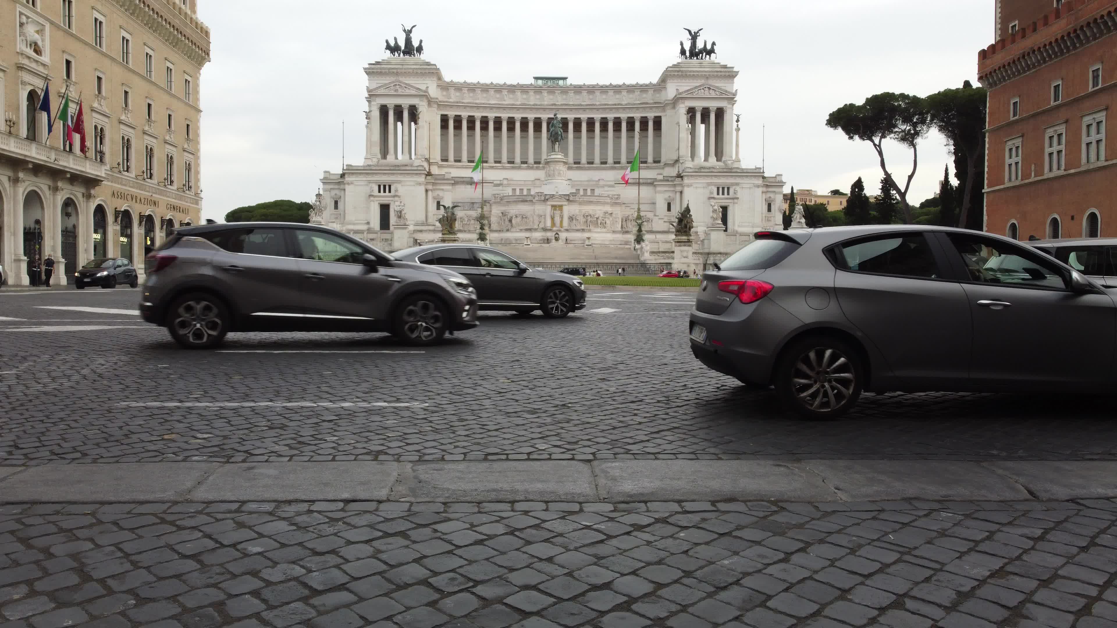 Tourism slowly restarting in Rome
