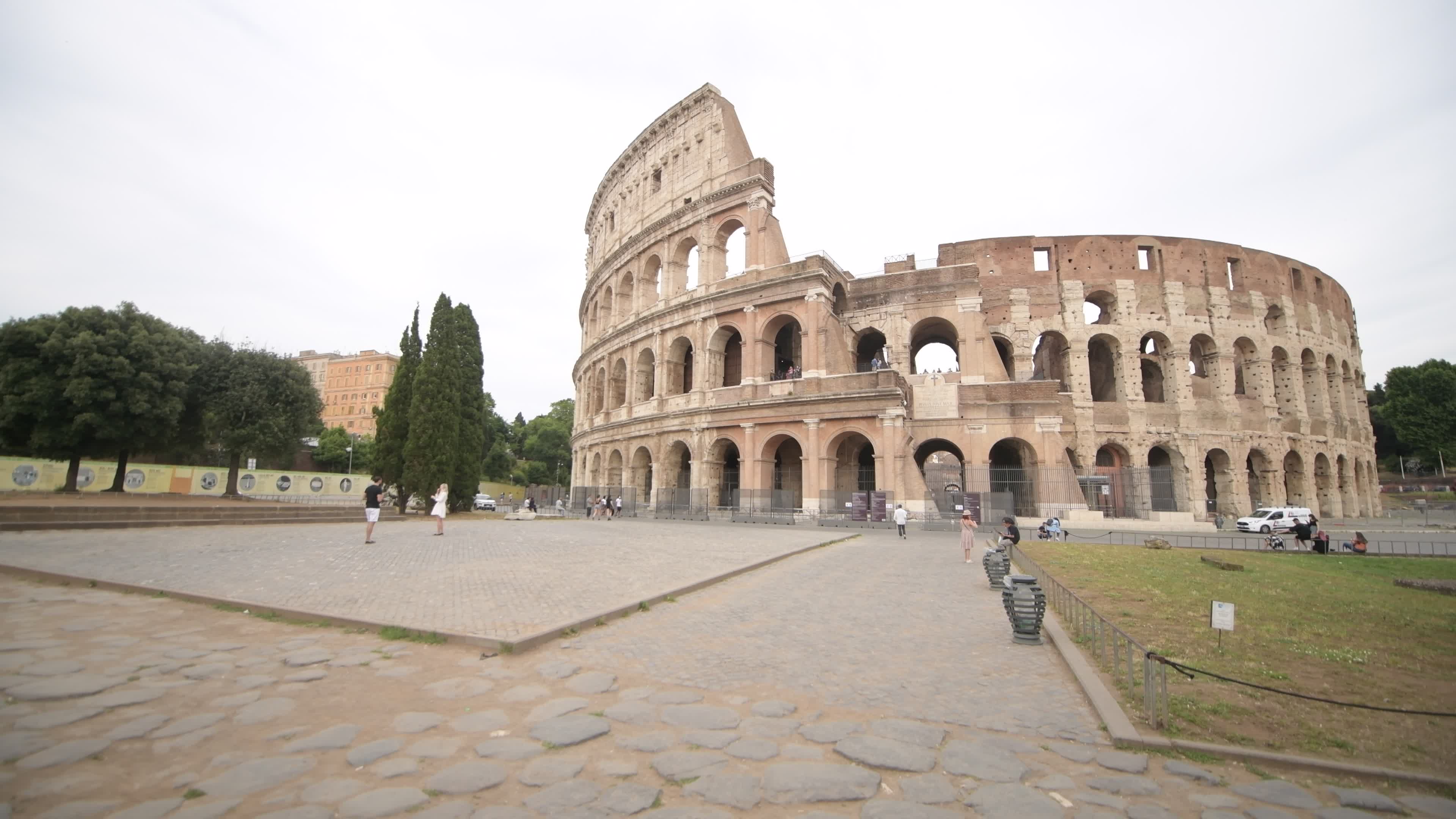 Tourism slowly restarting in Rome