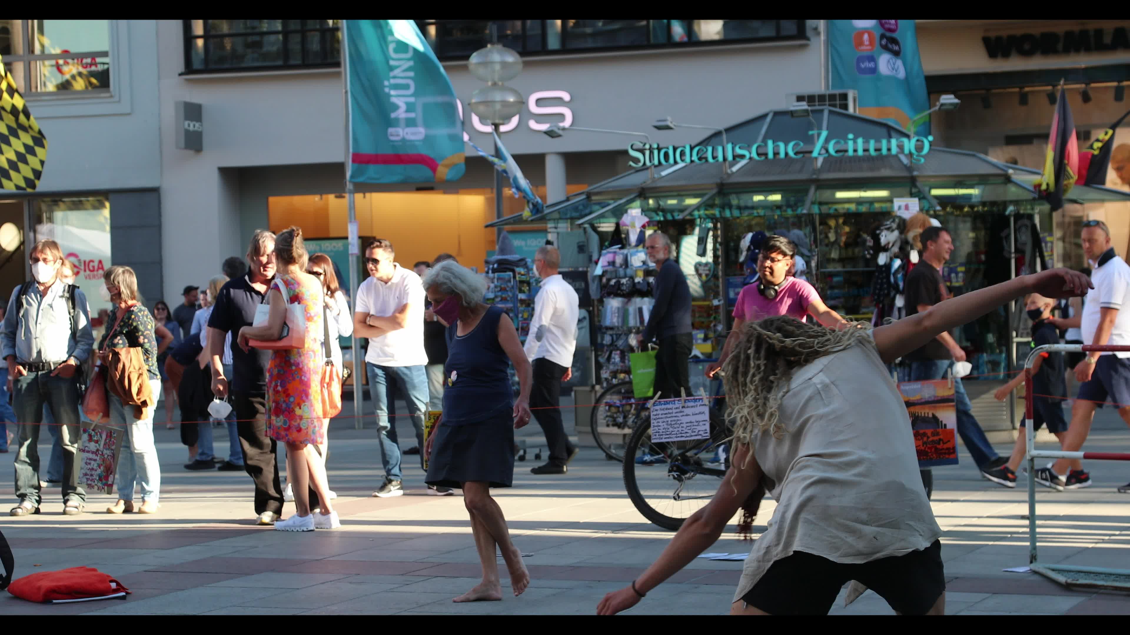 Meditation and dance protest against the Covid measures in Munich