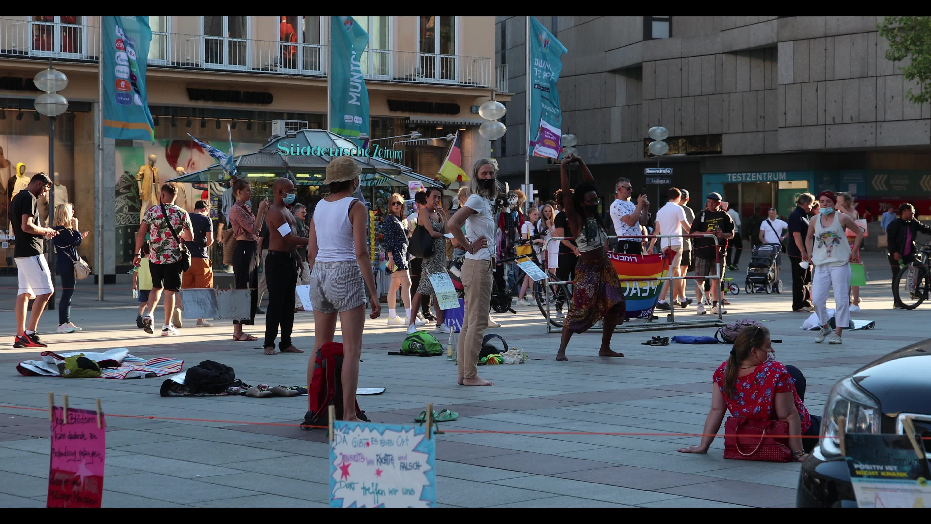Meditation and dance protest against the Covid measures in Munich