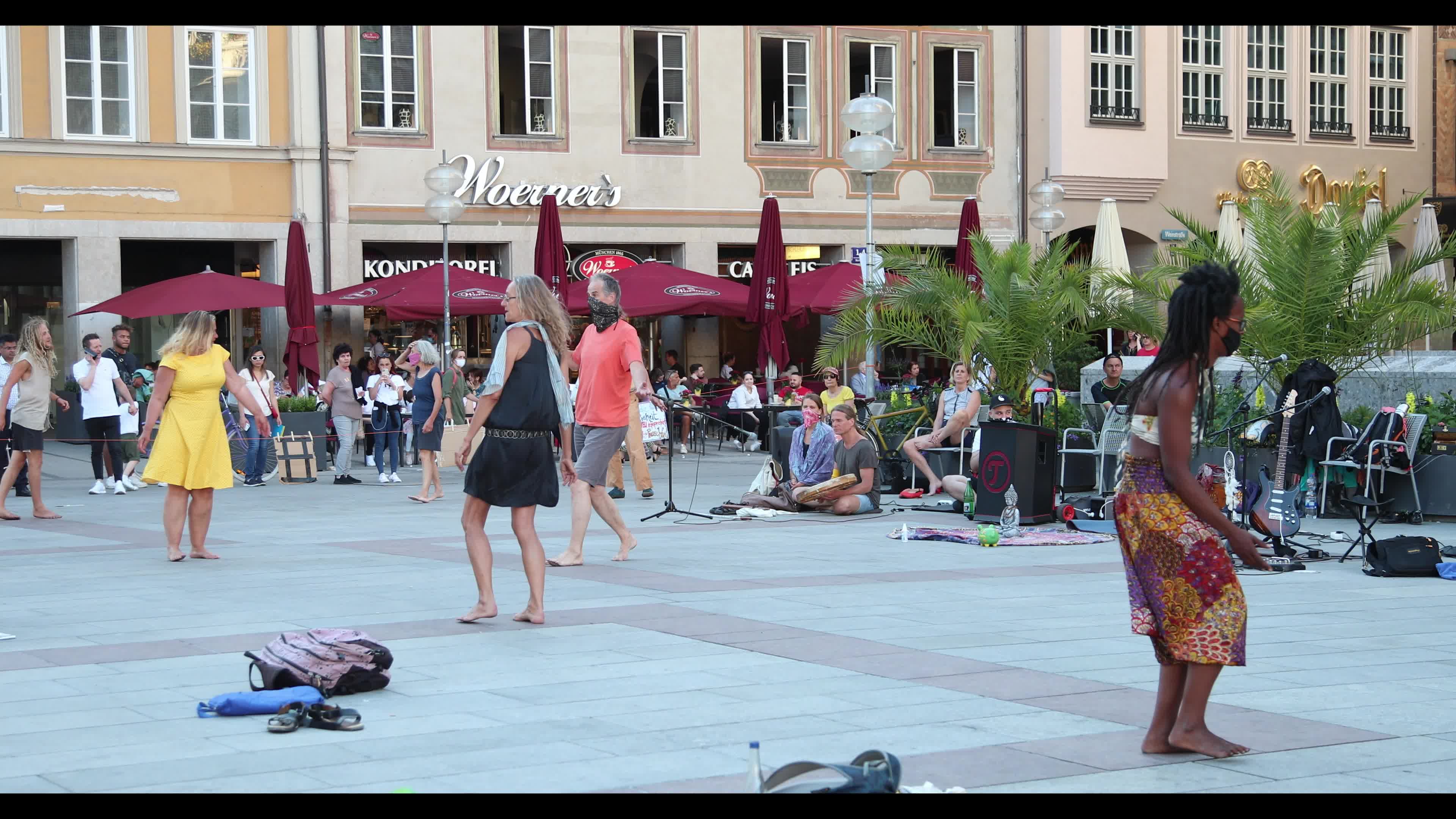 Meditation and dance protest against the Covid measures in Munich