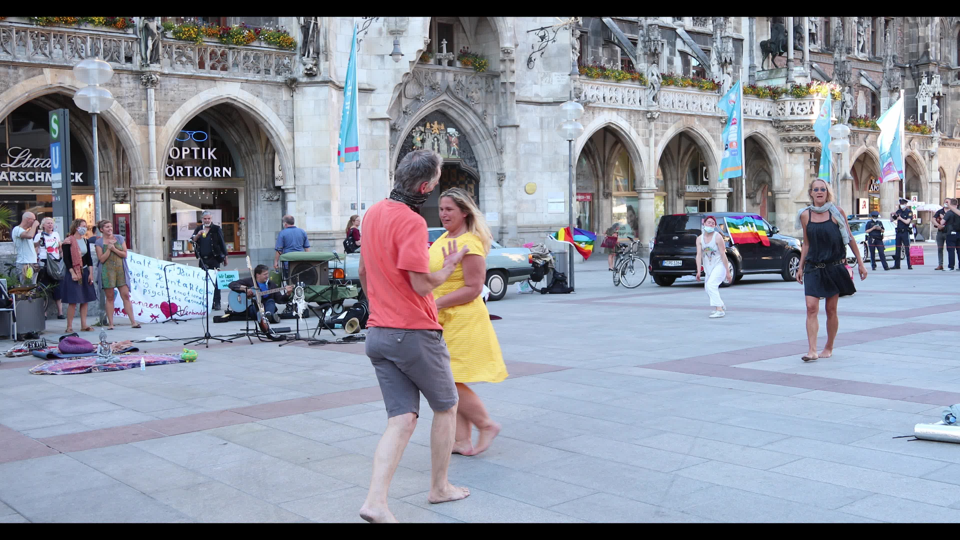 Meditation and dance protest against the Covid measures in Munich