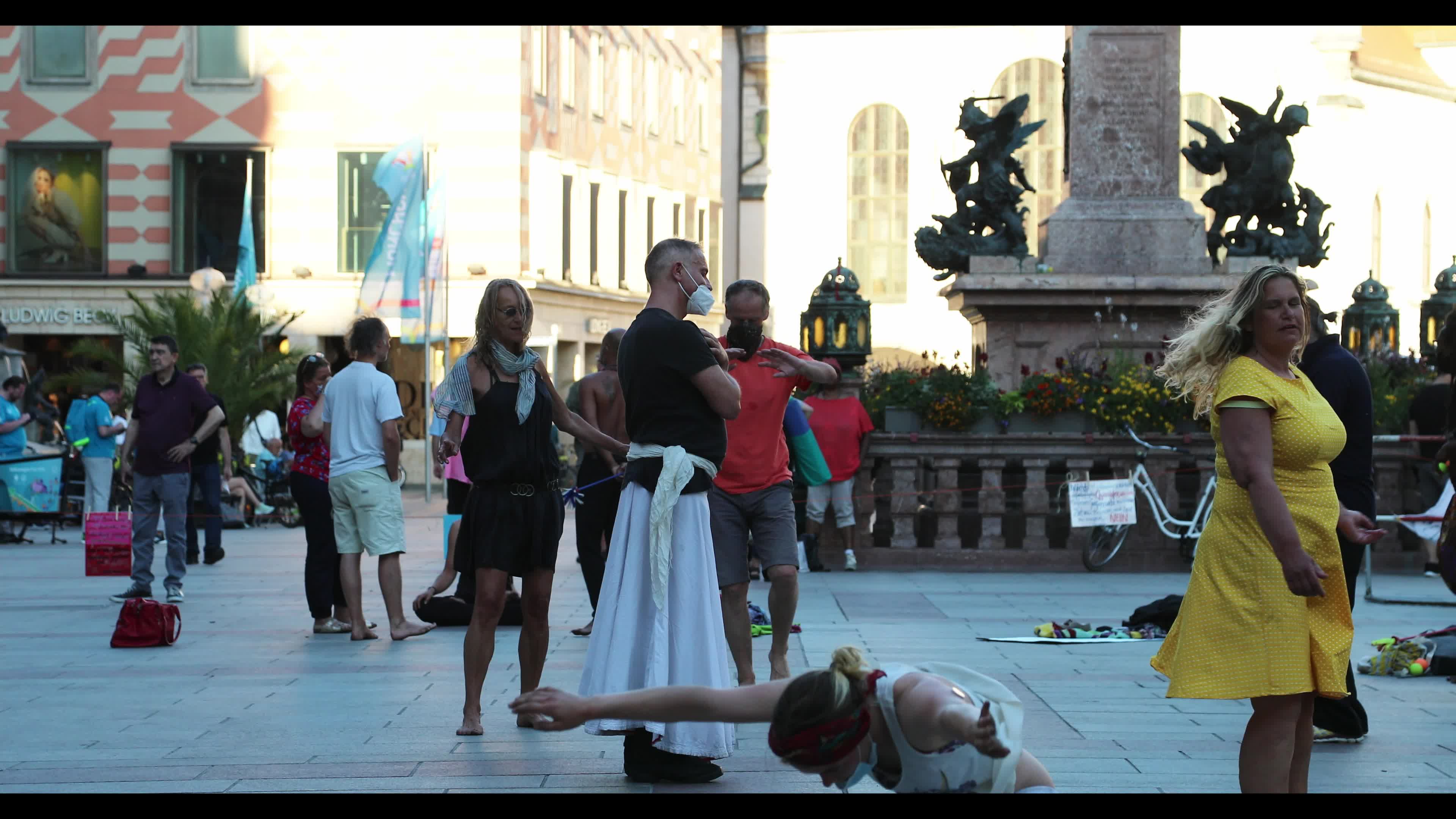 Meditation and dance protest against the Covid measures in Munich