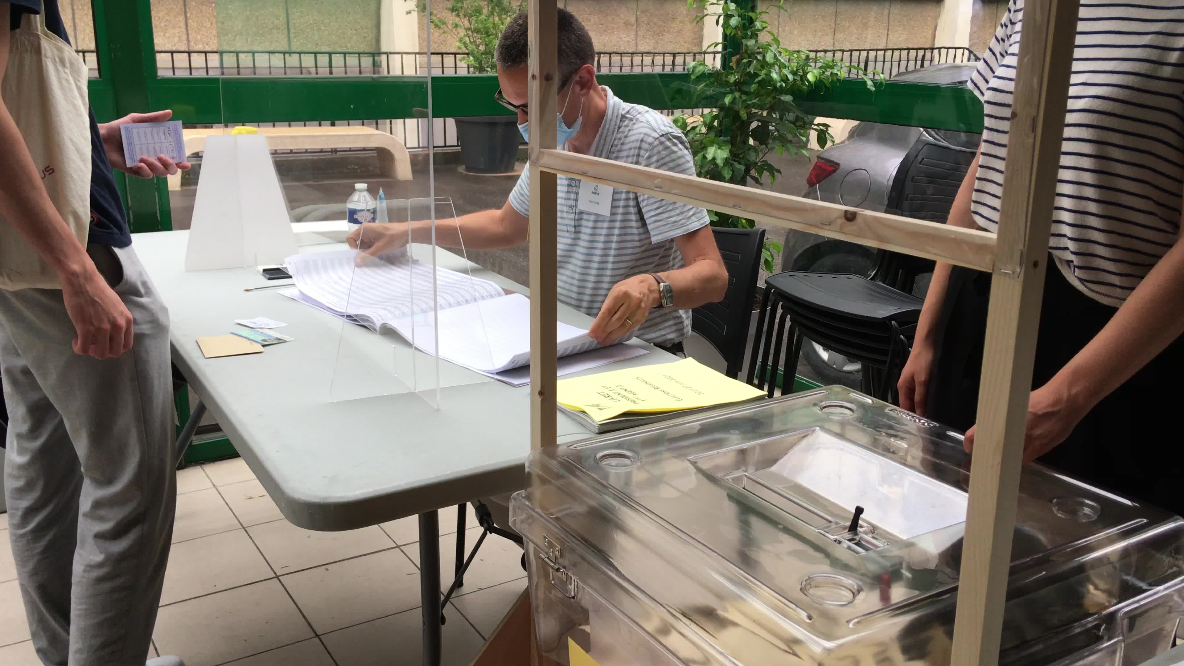 First round of the French regional elections in Paris