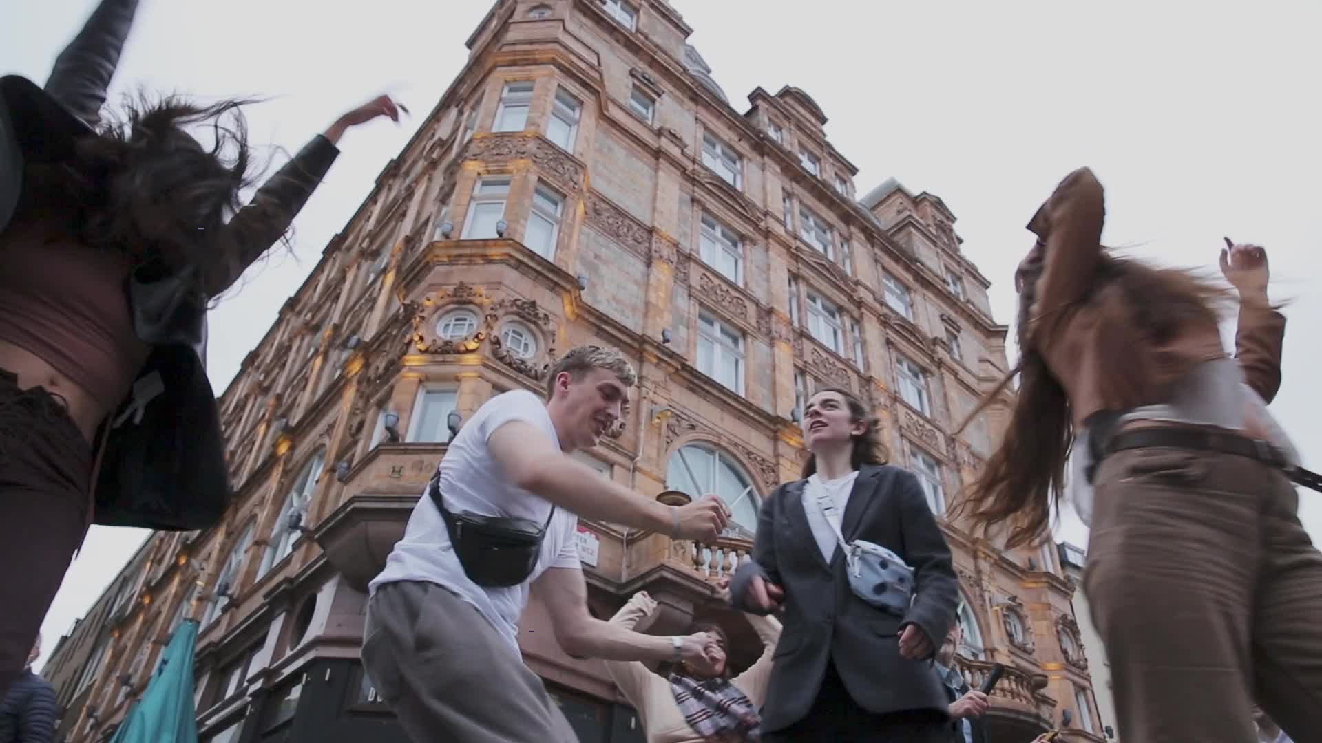 London enjoys street party despite lockdown