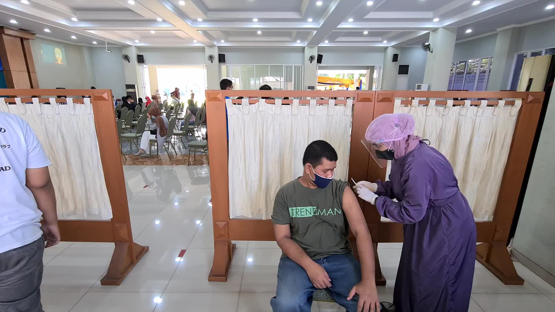 Coronavirus vaccination for teenagers in Indonesia