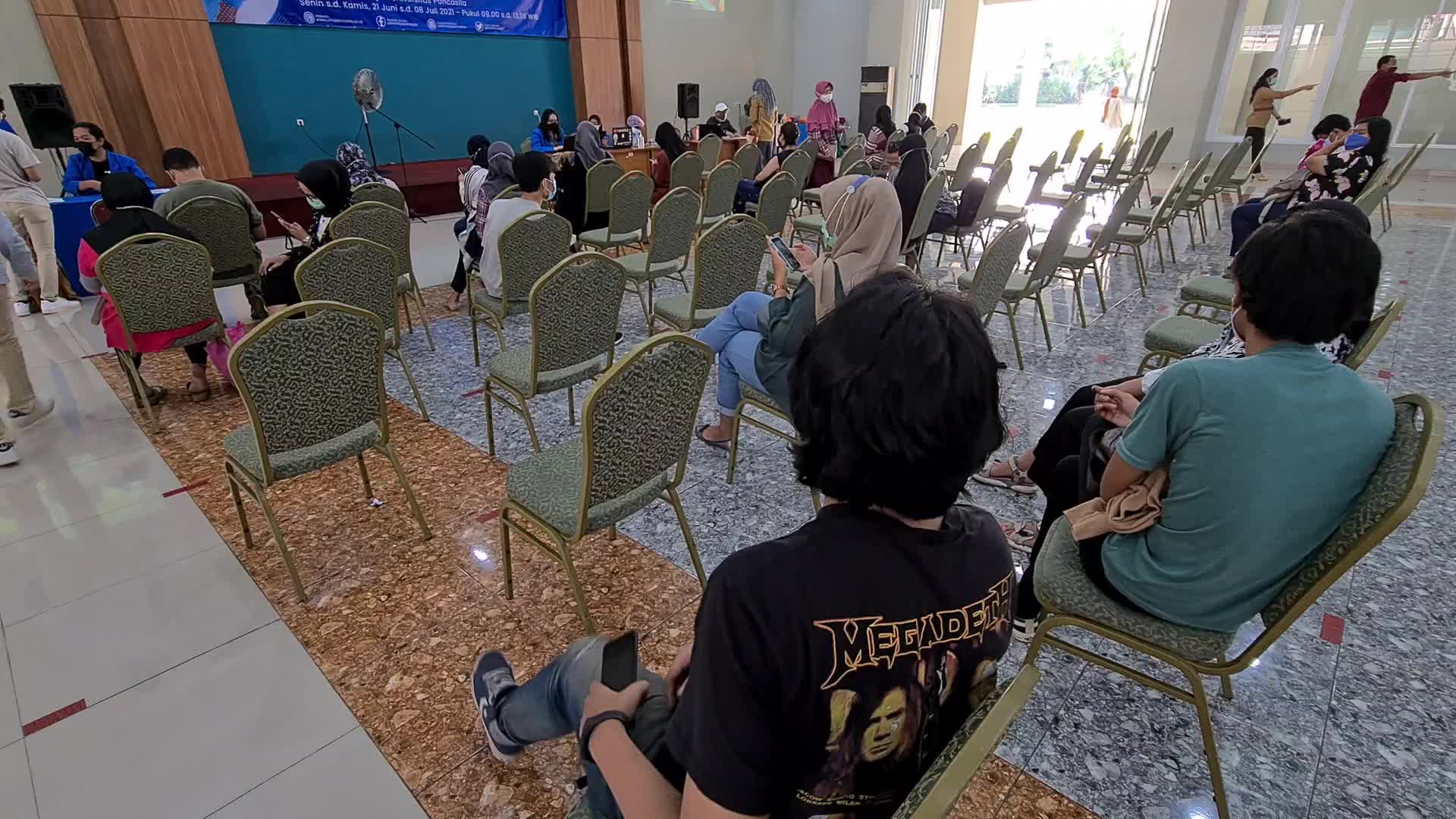 Coronavirus vaccination for teenagers in Indonesia