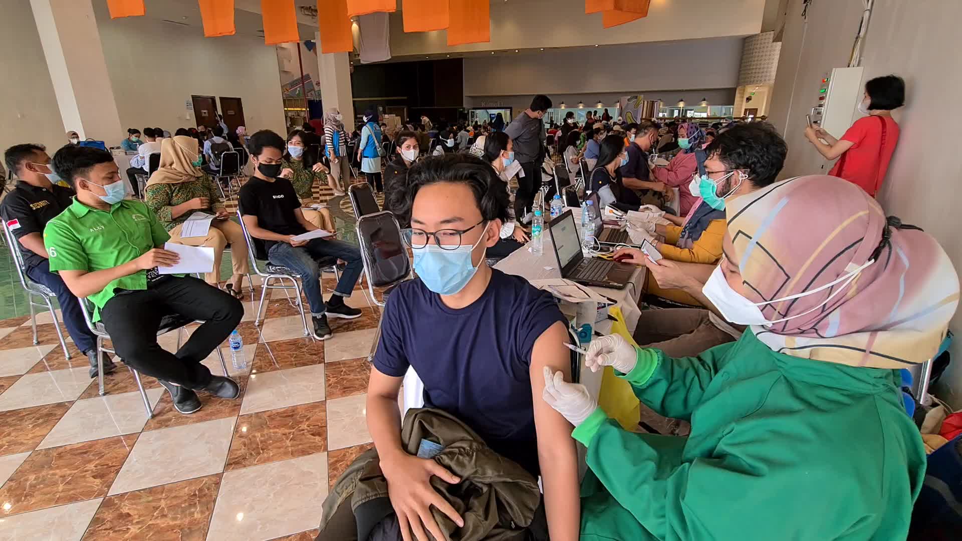 Coronavirus vaccination for tour operators
