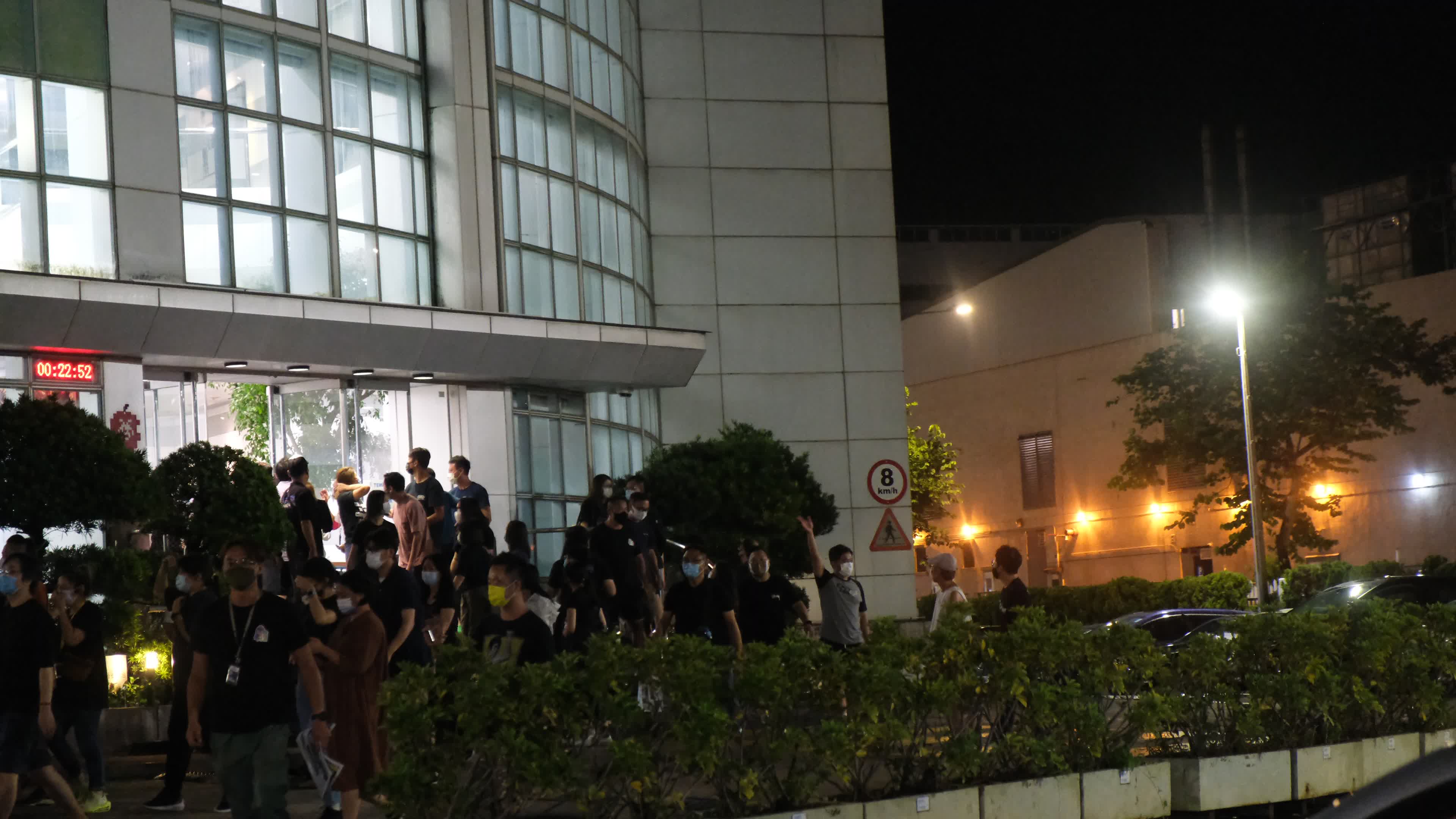 Hong Kong's pro-democracy newspaper Apple Daily closes