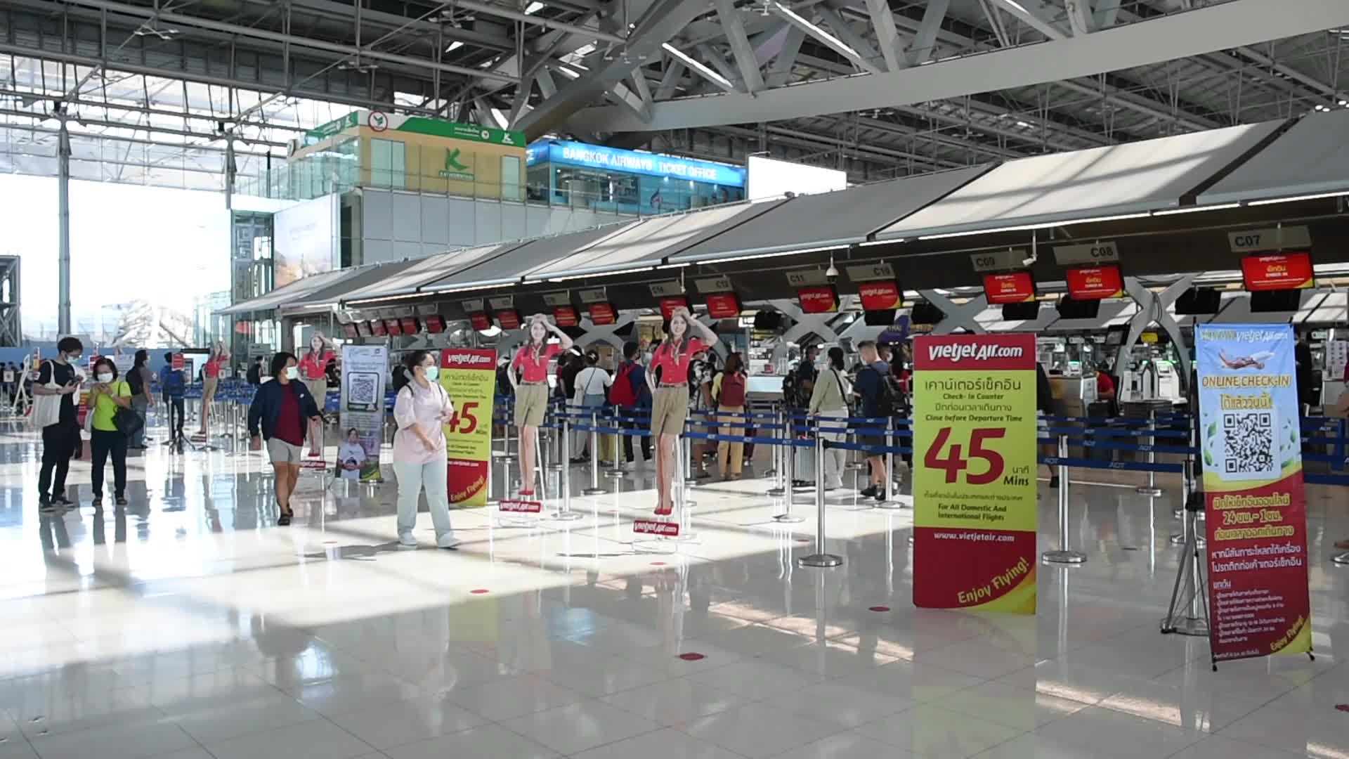 Thailand plans to reopen to vaccinated foreign tourists
