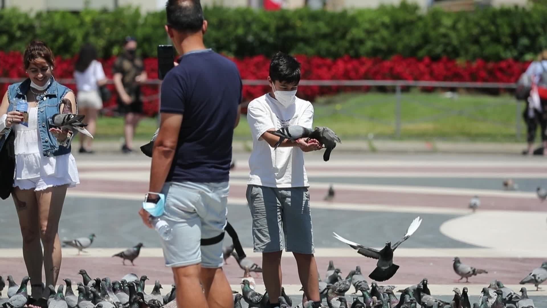 Obligatory use in Spain of masks outdoors end