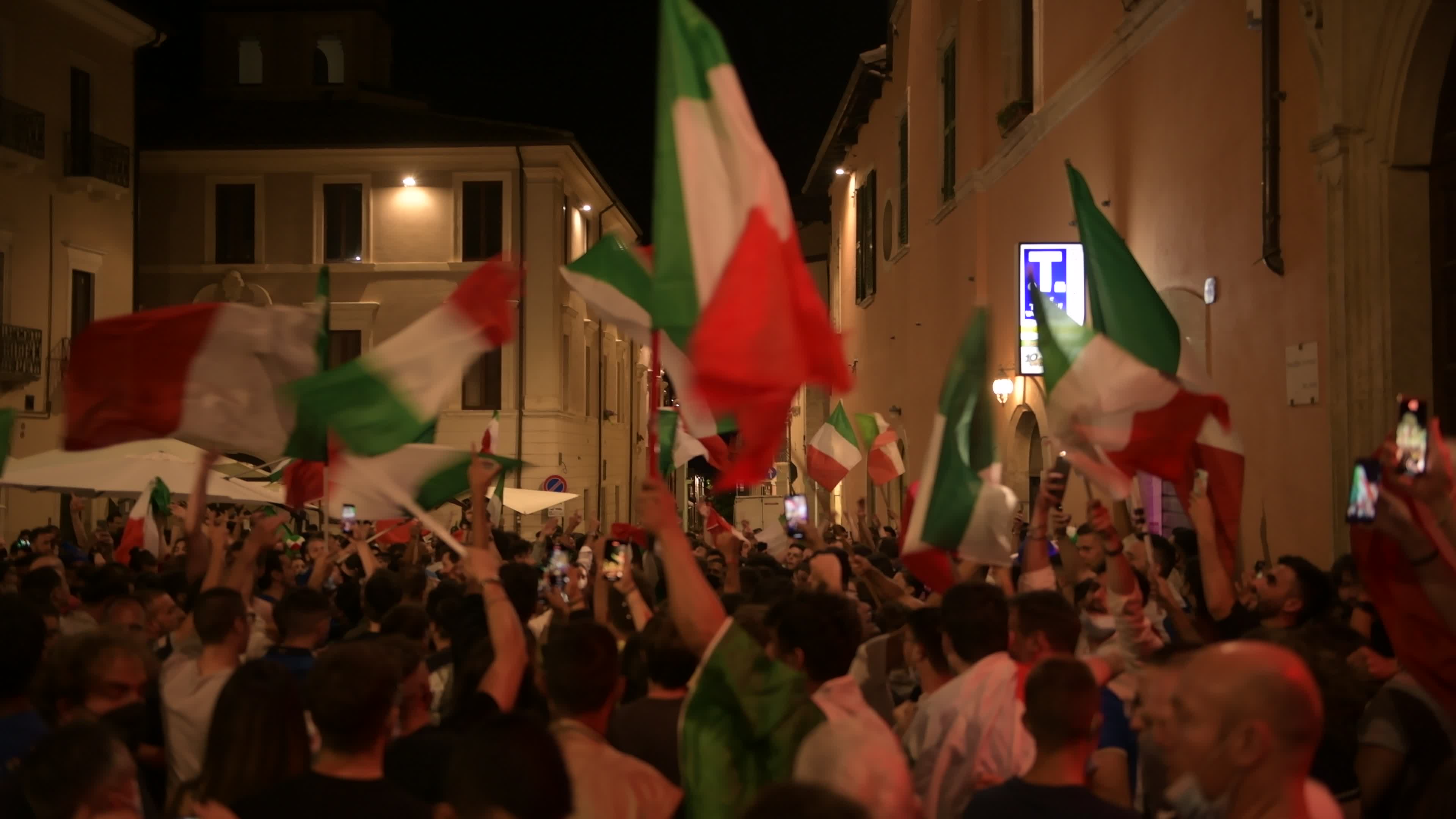 Euro 2020 – Italian people celebrating Euro 2020 victory 