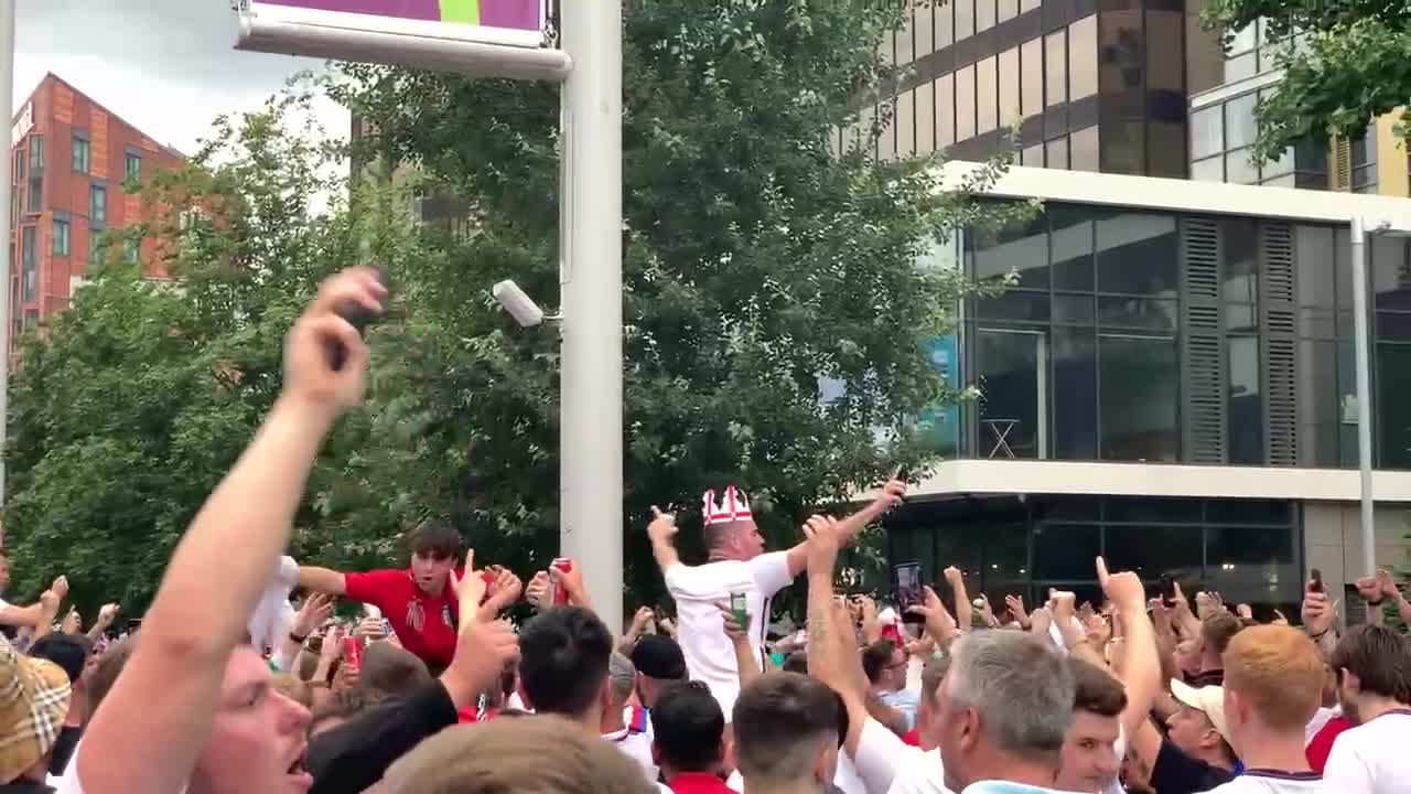 England fans outside the Wembley Stadium ahead the final of Euro 2020