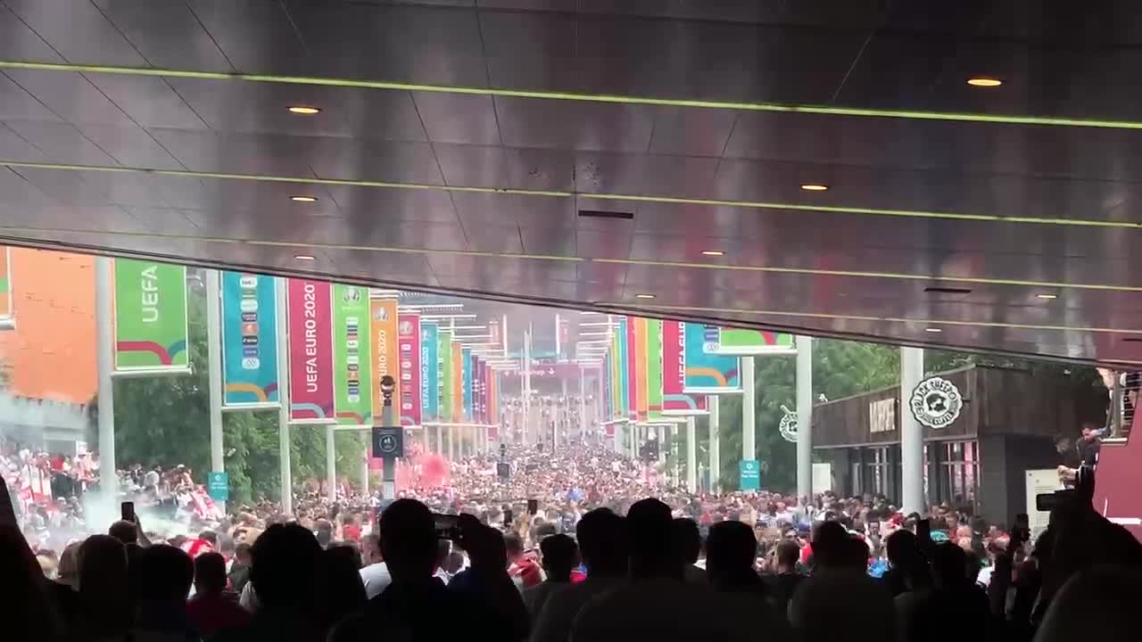 England fans outside the Wembley Stadium ahead the final of Euro 2020