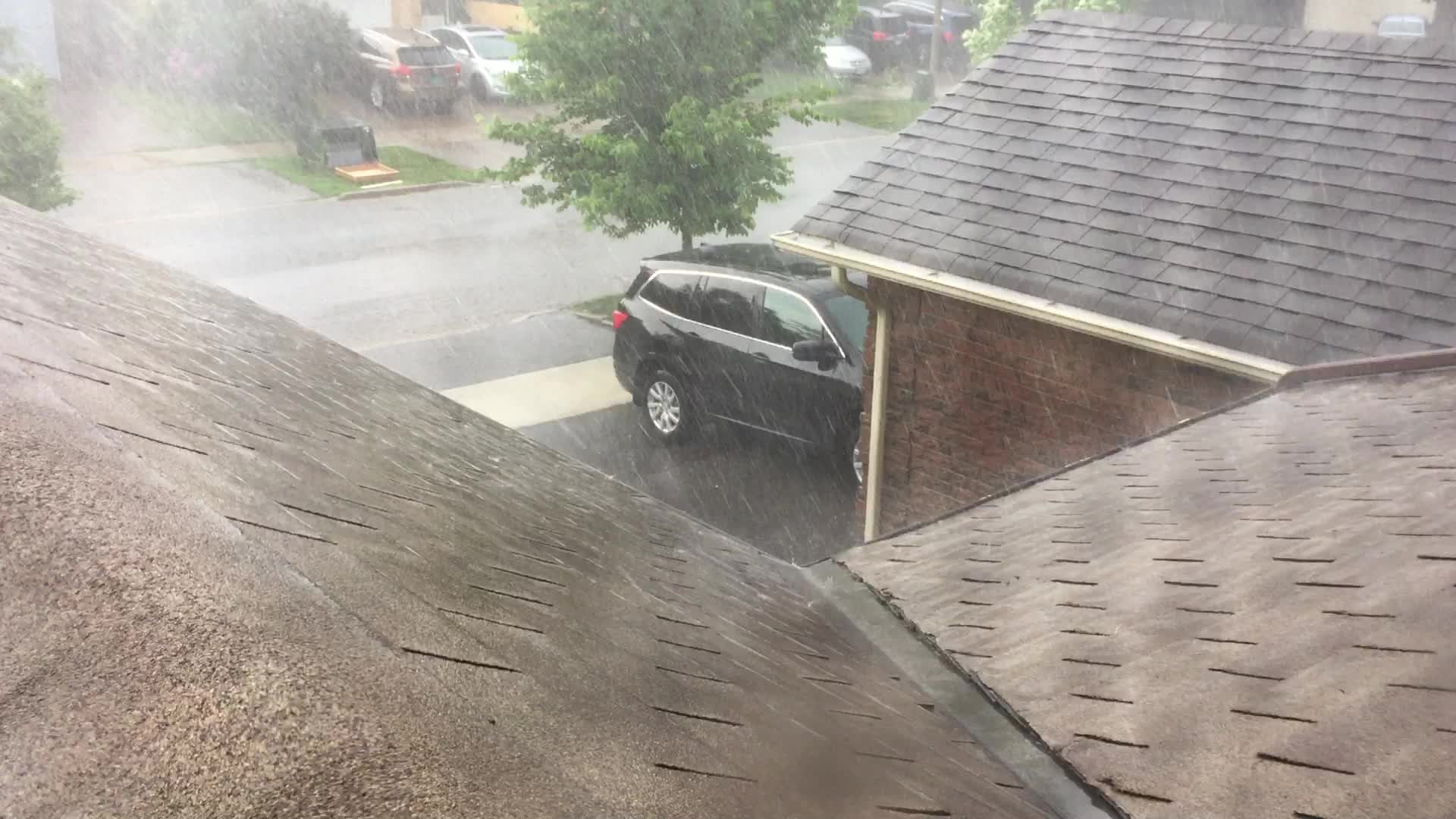 Cluster of severe thunderstorms hit Toronto