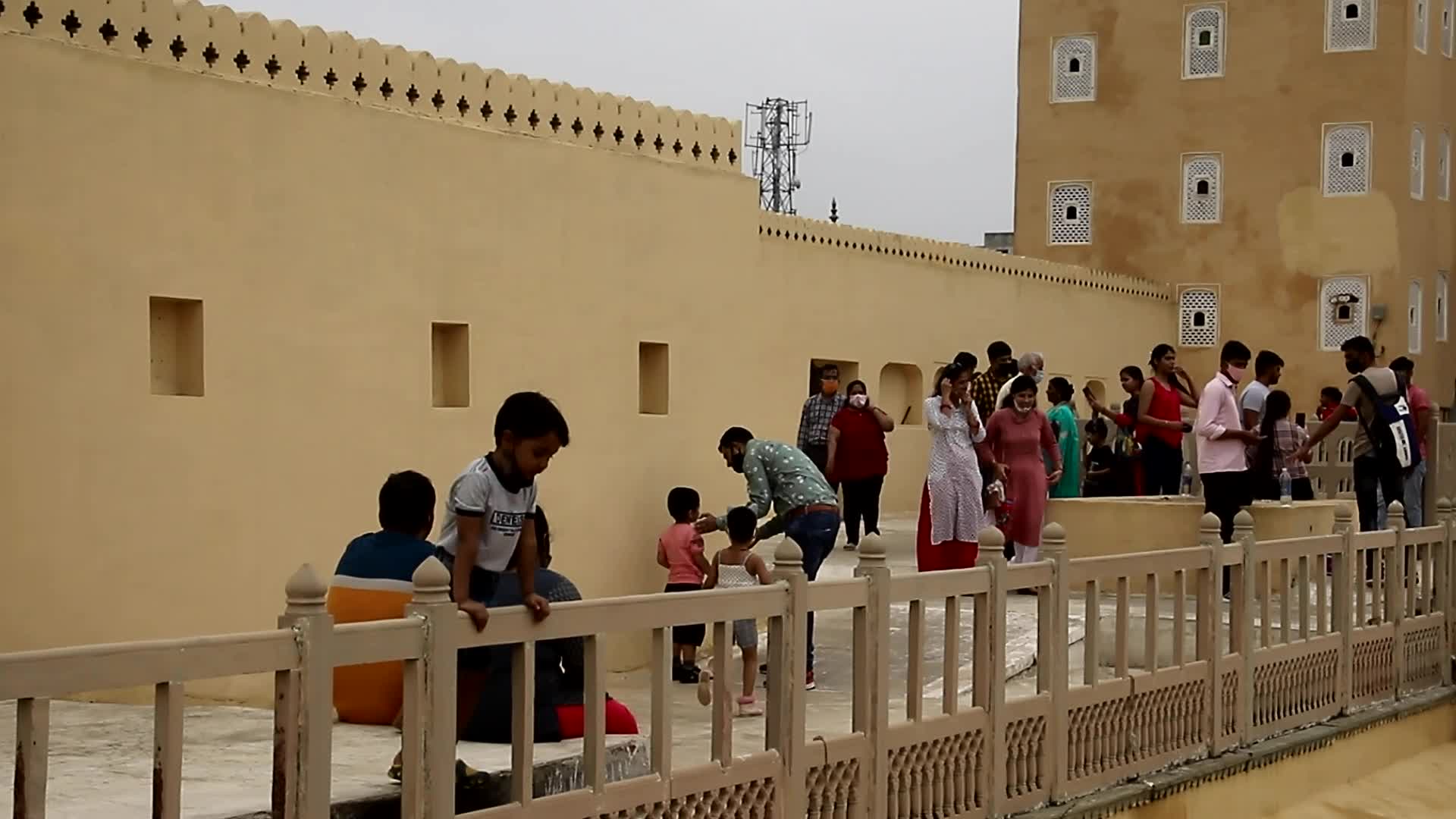 Tourists at Hawa Mahal In Jaipur 